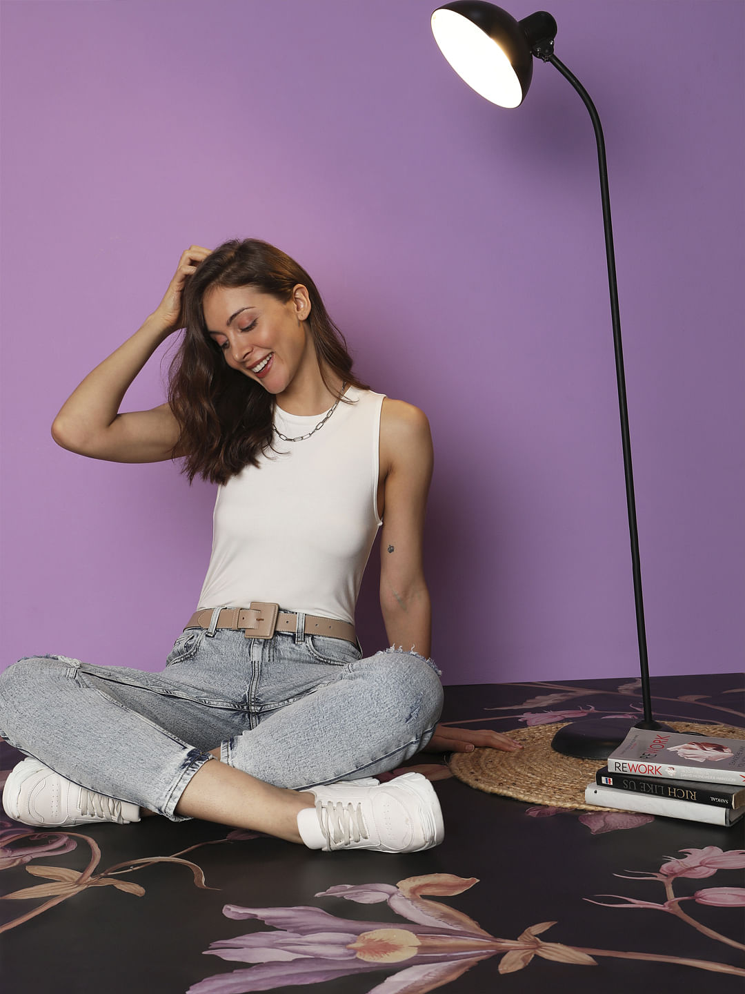 White O-Neck Tank Top