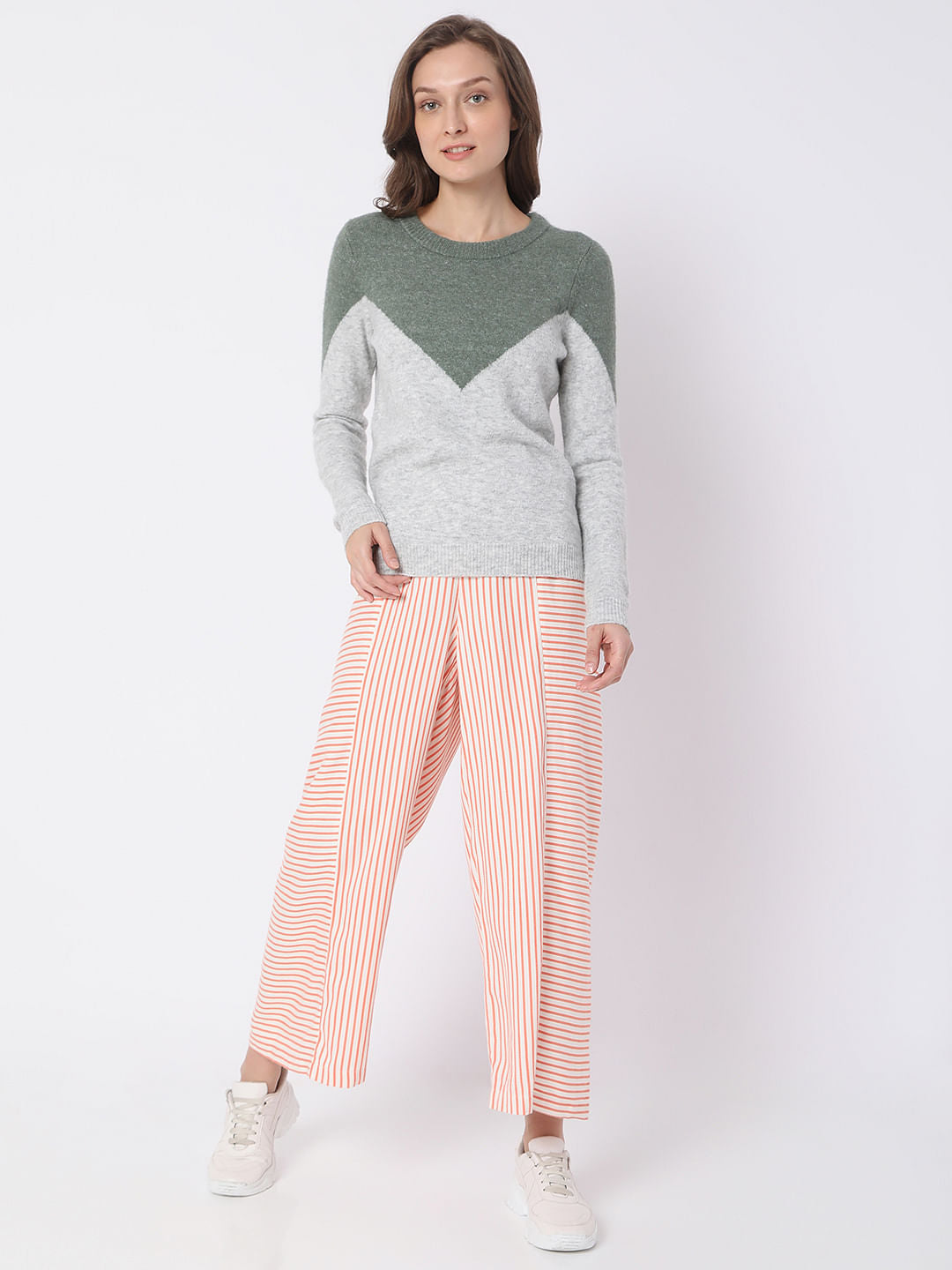 Grey Chevron Print Pullover