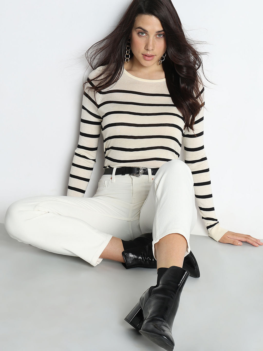 White Mid Rise Wendy Skinny Fit Jeans