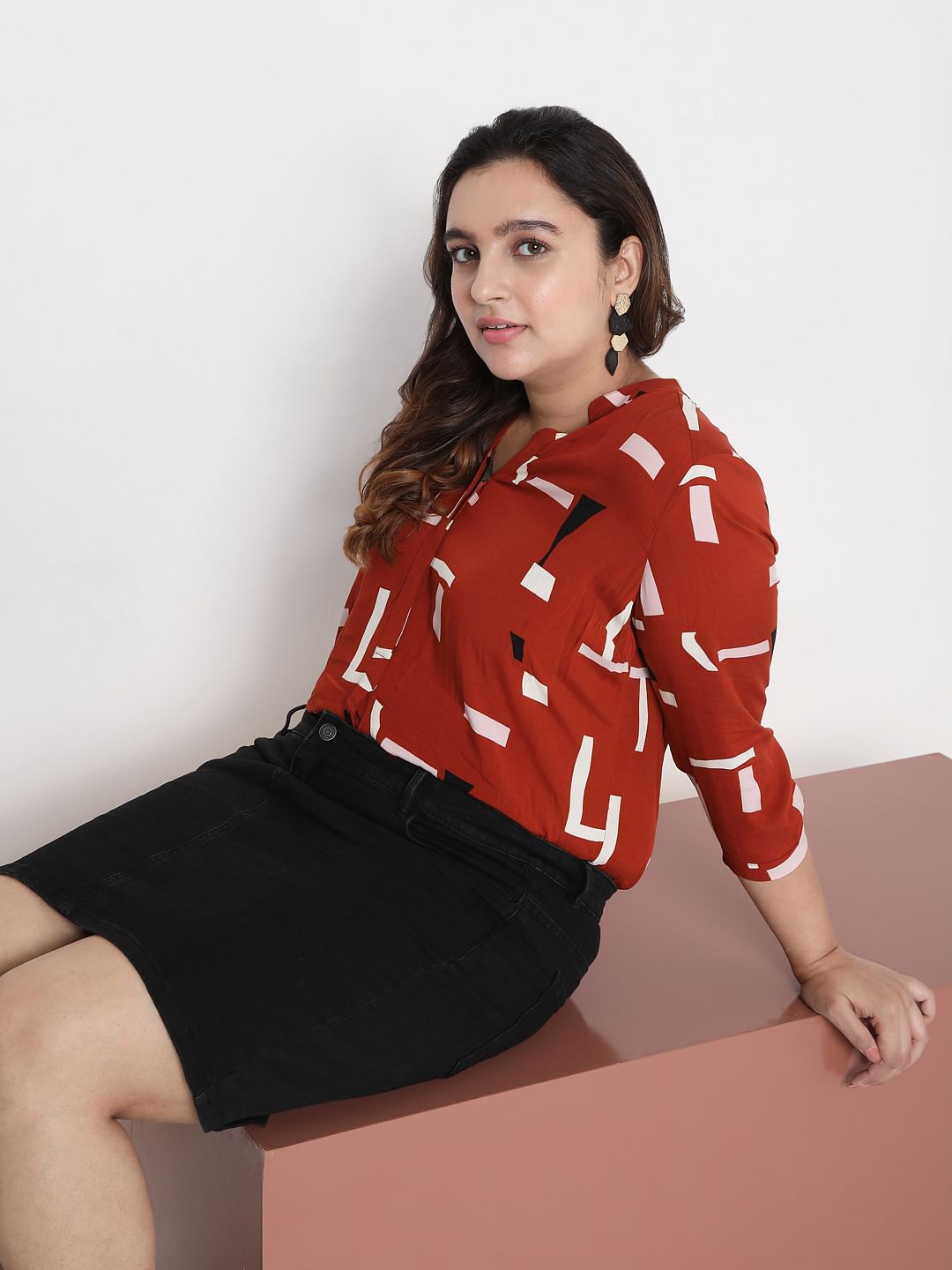 Curve Red Printed Top