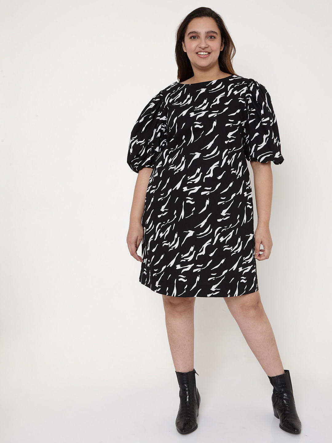 Curve Black Abstract Print Puff Sleeves Shift Dress