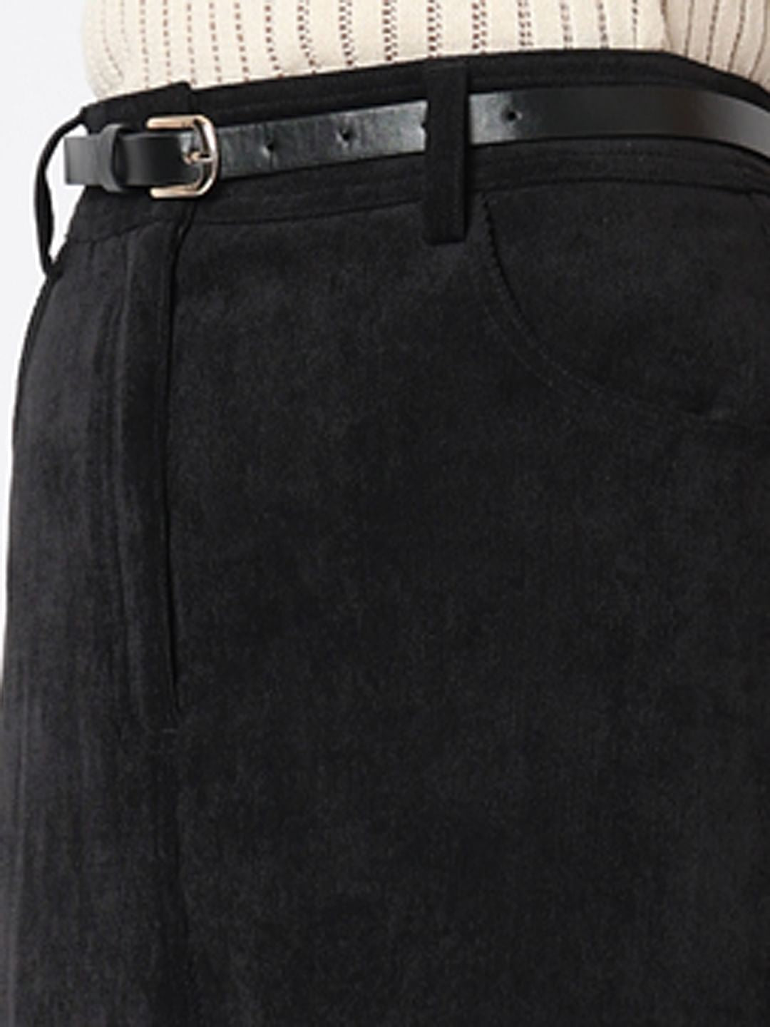 Black Mid Rise Slit Skirt