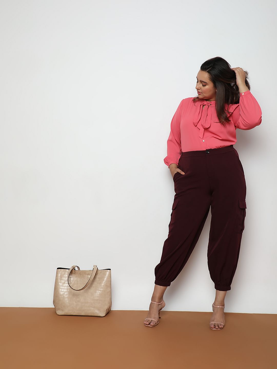 Curve Pink Bow Knot Shirt