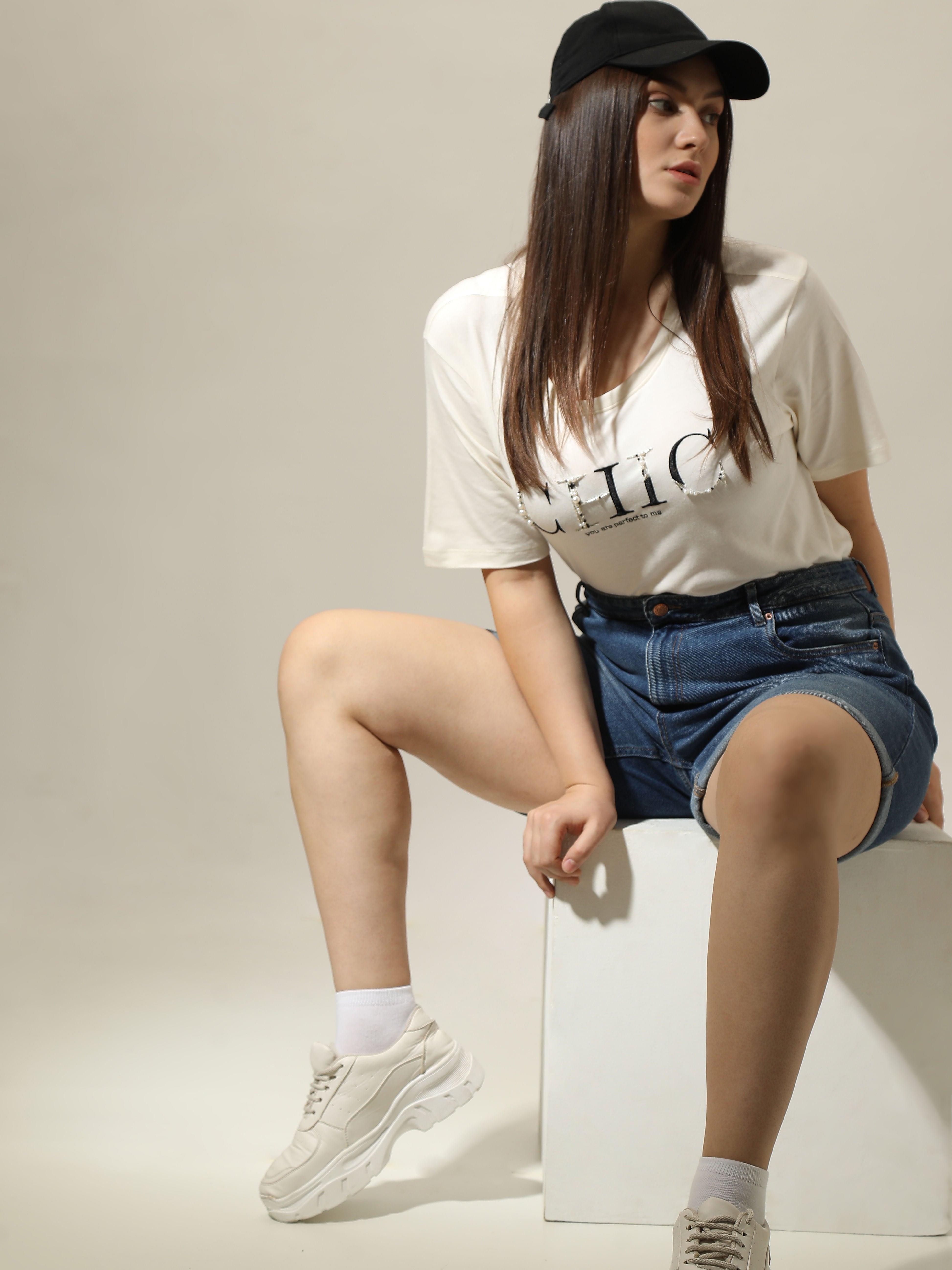 Curve White Pearl Embellished T-Shirt