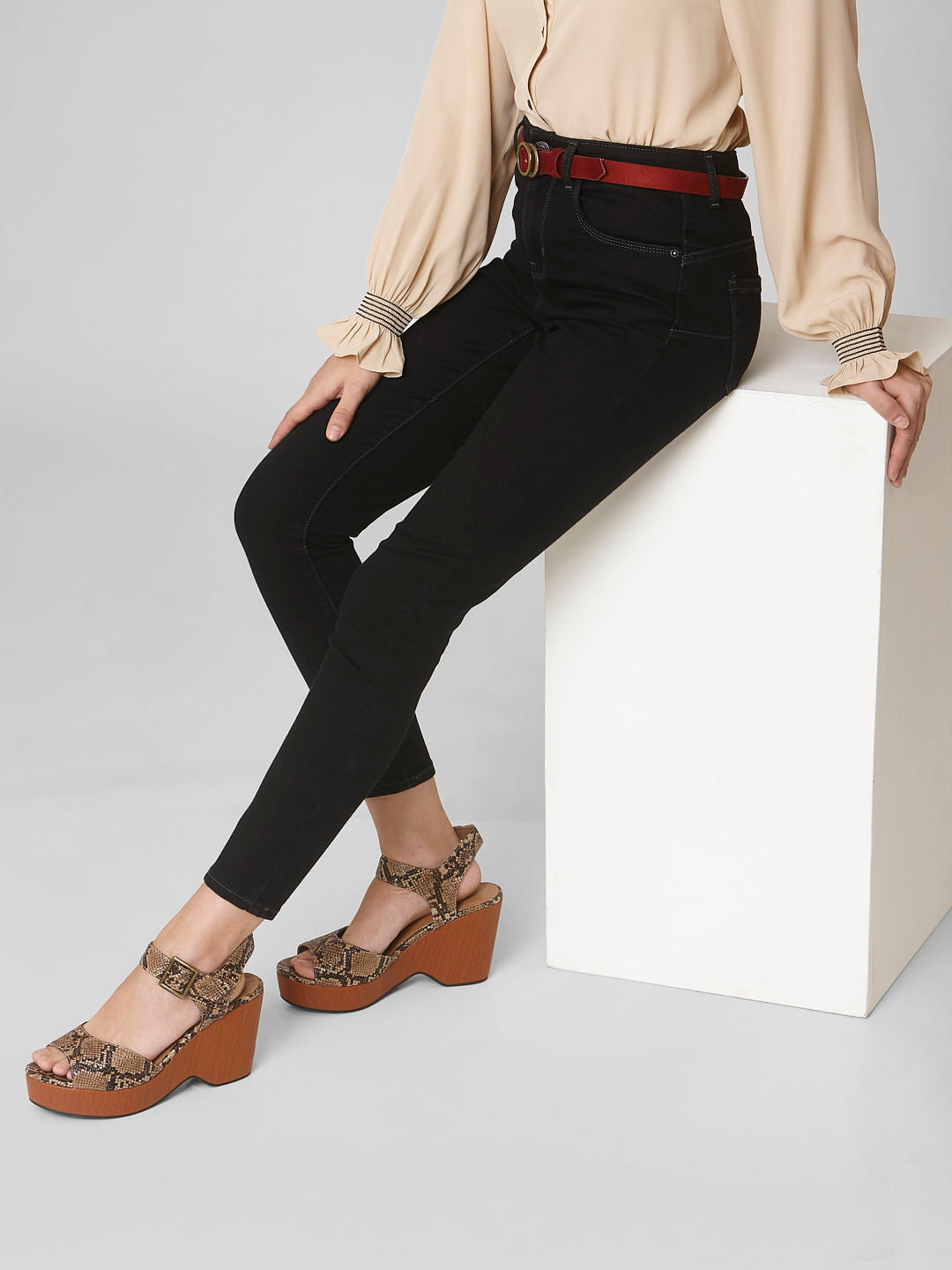 Black Mid Rise Skinny Fit Jeans