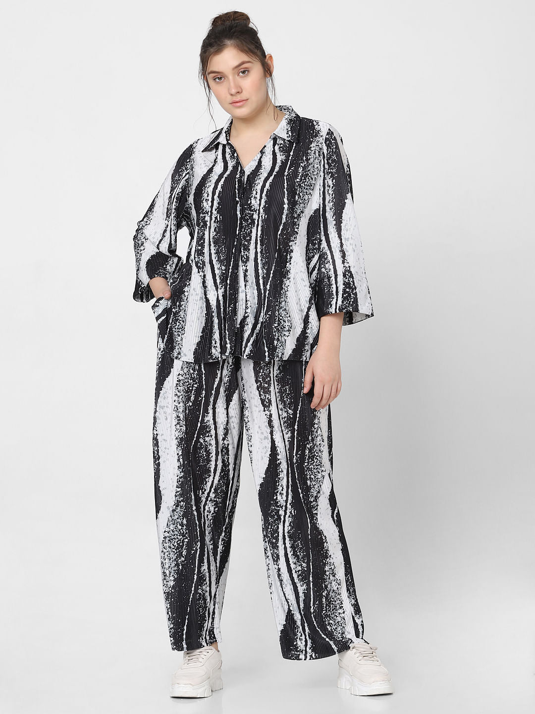Curve Black Printed Pleated Co-Ord Set Shirt