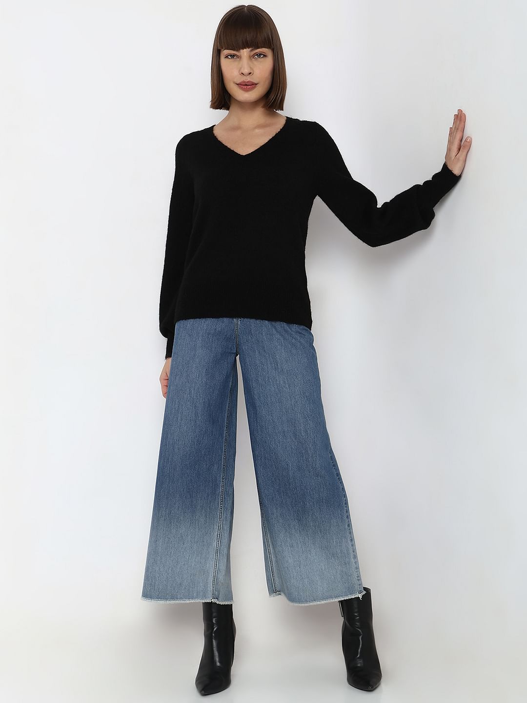 Black V-Neck Pullover