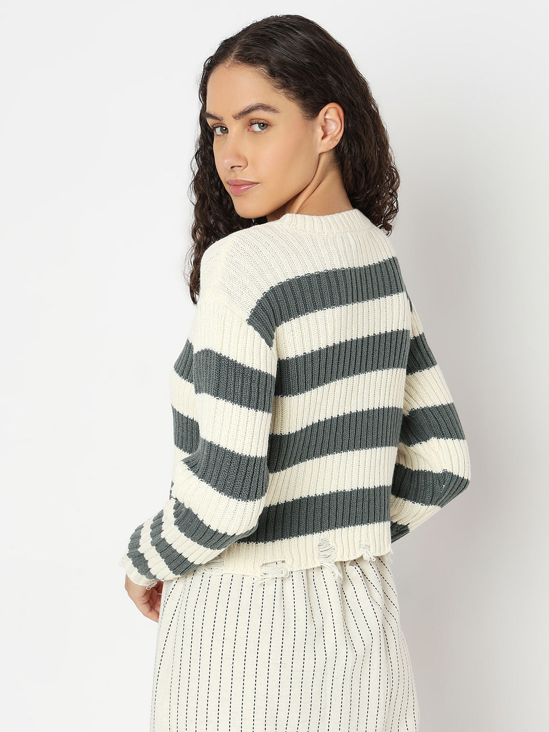 Ecru Colourblocked Knitted Pullover