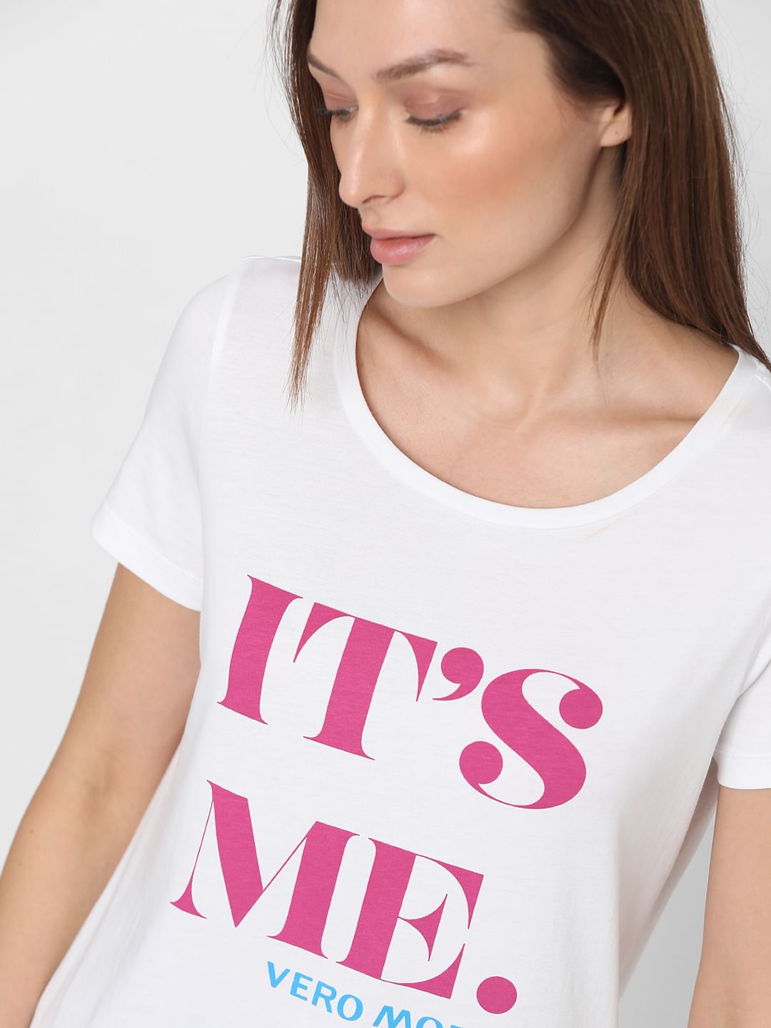 White It'S Me Text T-Shirt