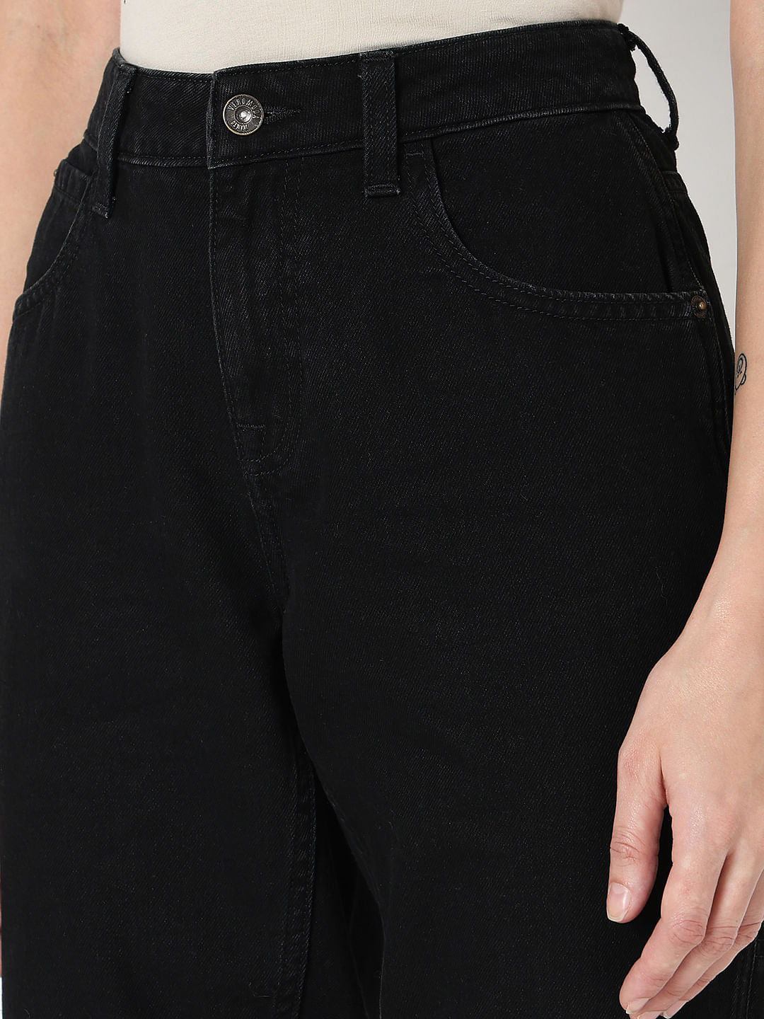 Black Mid Rise Straight Fit Jeans