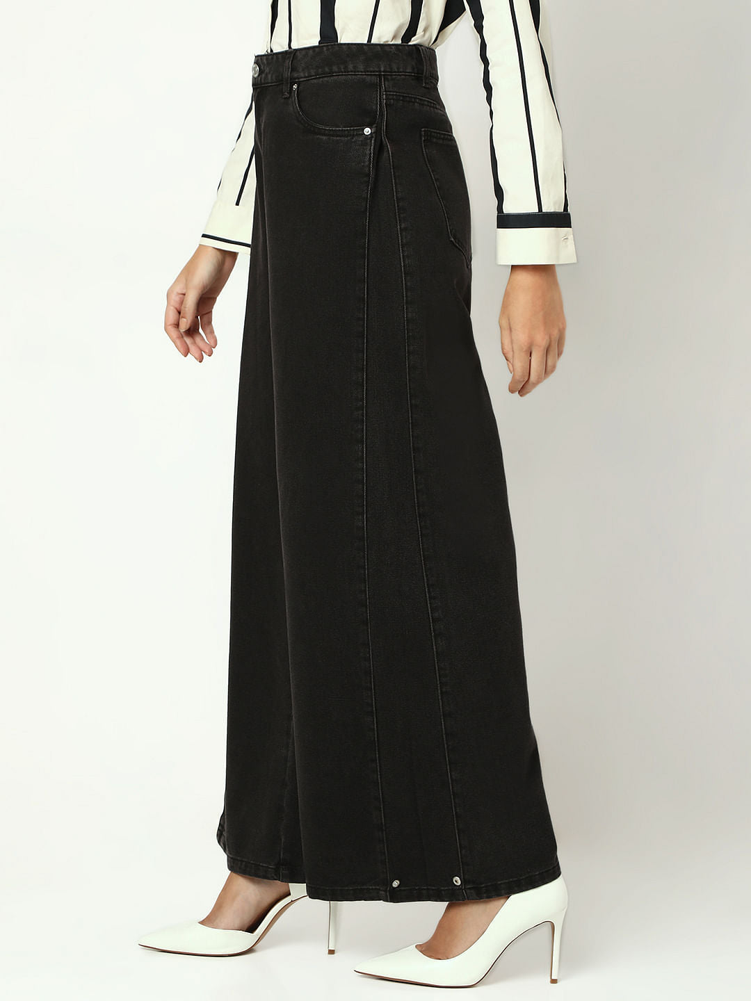 Black Mid Rise Loose Fit Jeans