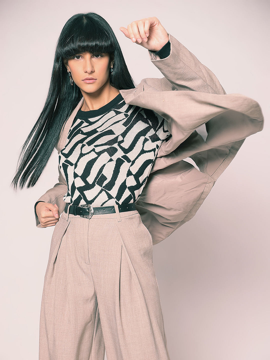 Black Abstract Print Pullover