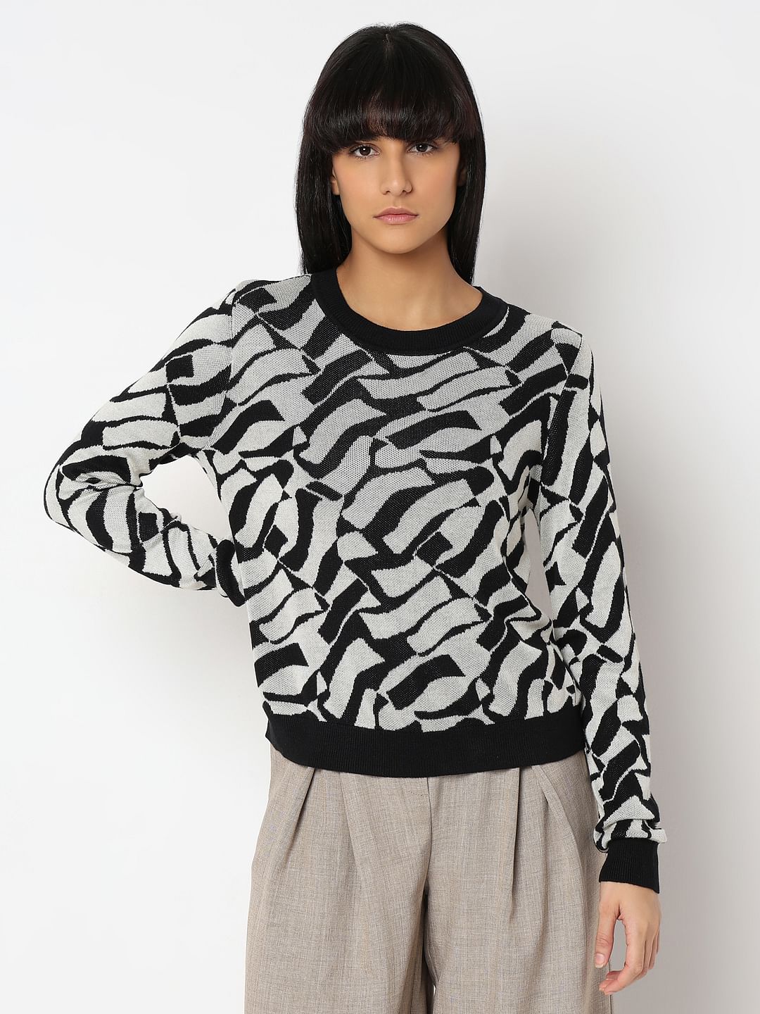Black Abstract Print Pullover