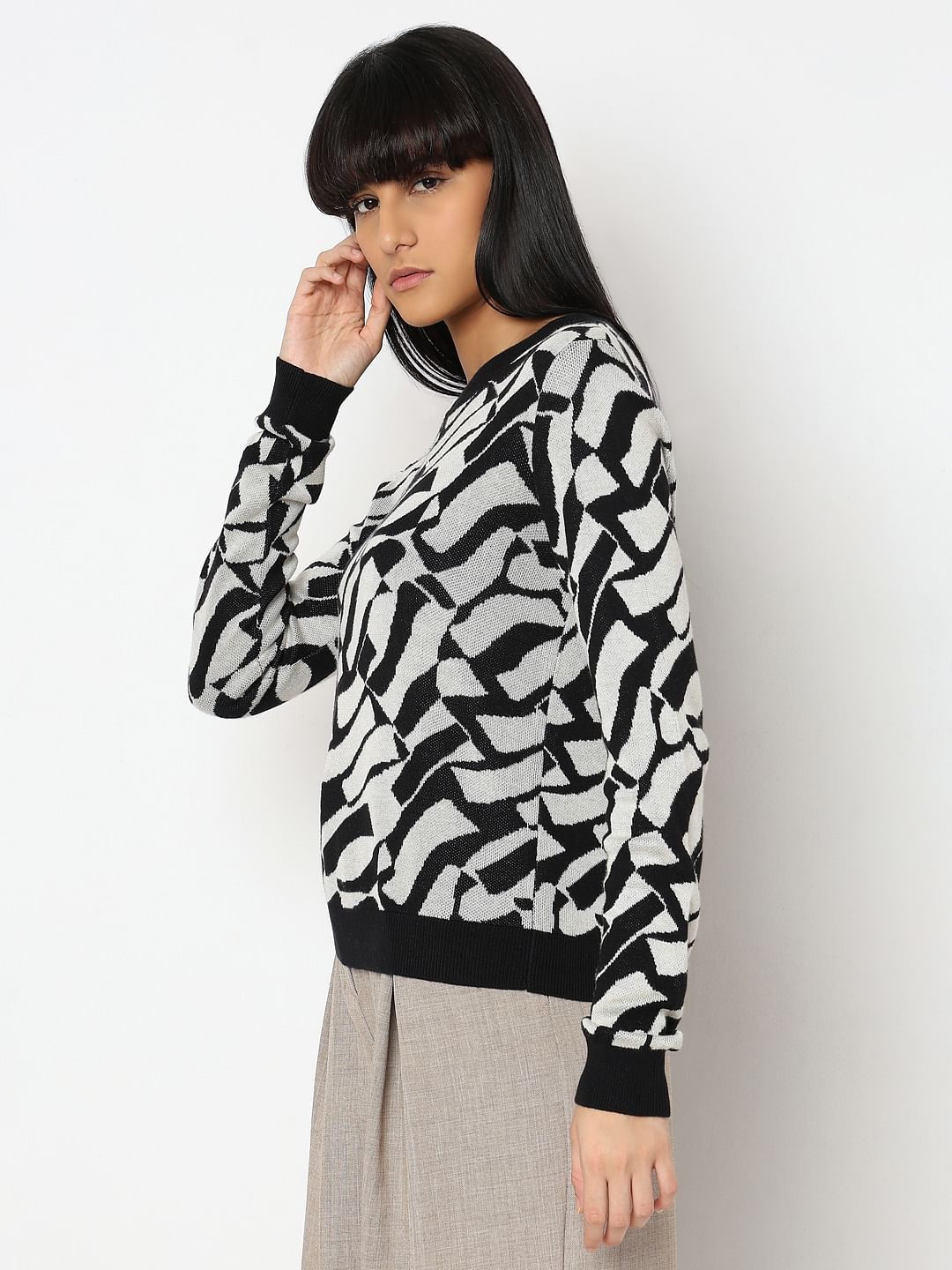 Black Abstract Print Pullover