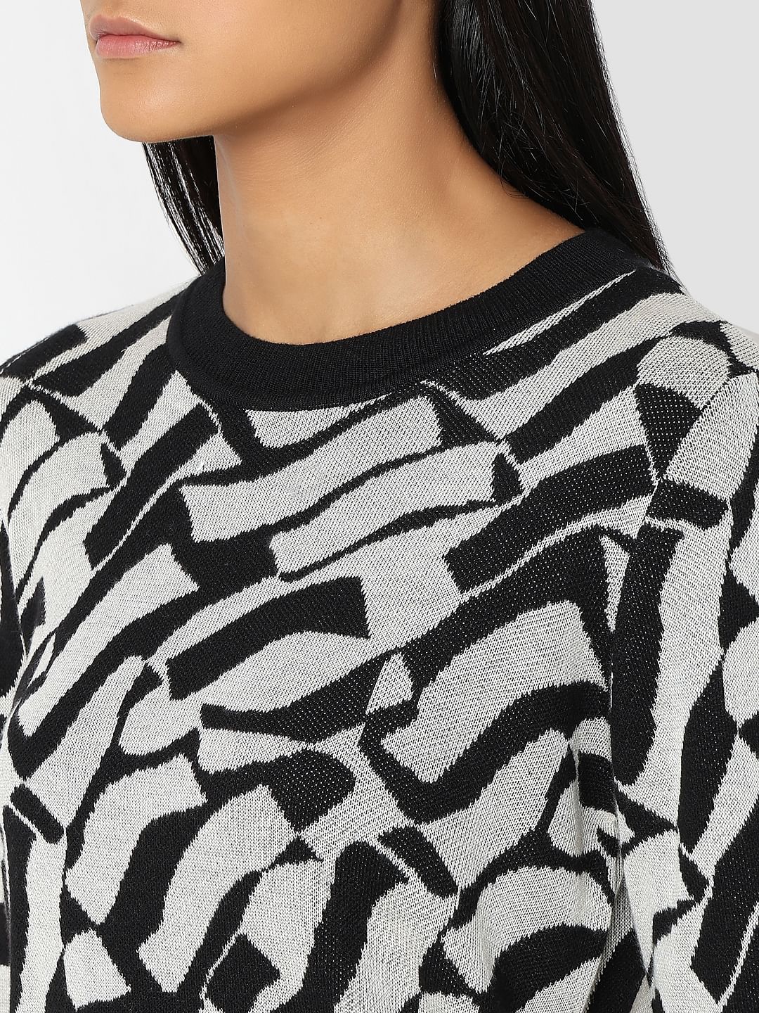 Black Abstract Print Pullover