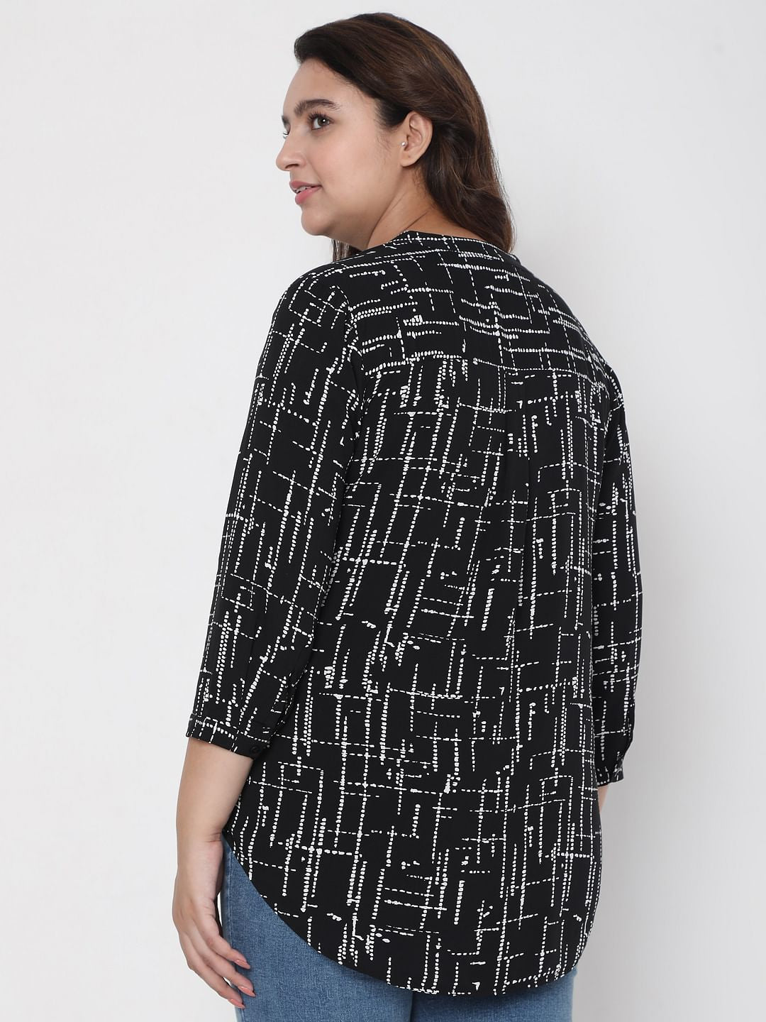 Curve Black Abstract Print Top