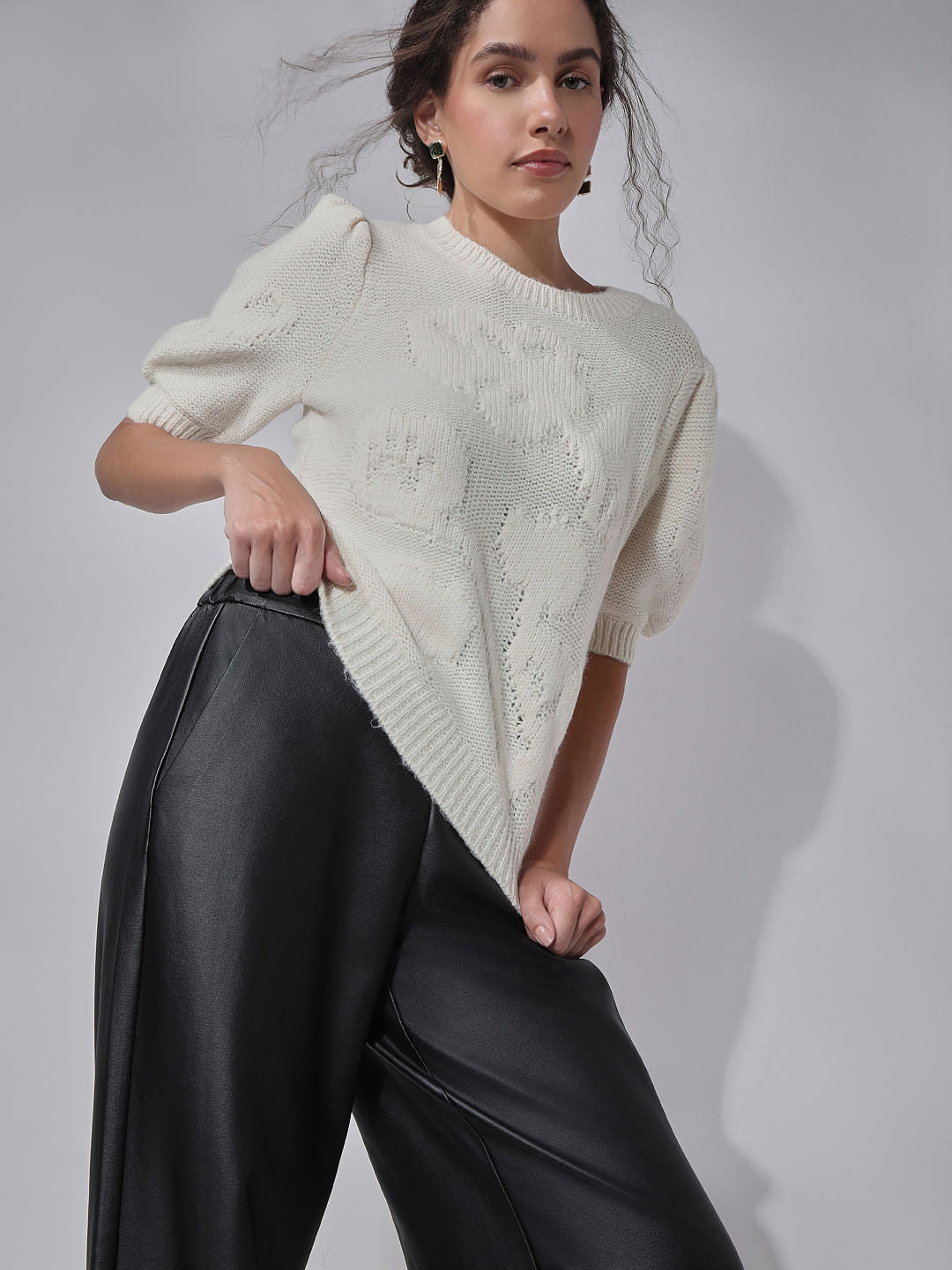 Cream O-Neck Puff Sleeves Pullover