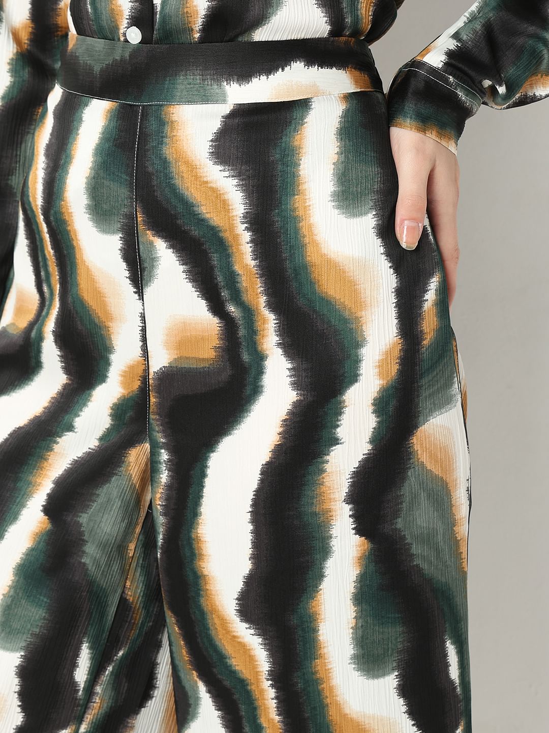 White Mid Rise Printed Pants