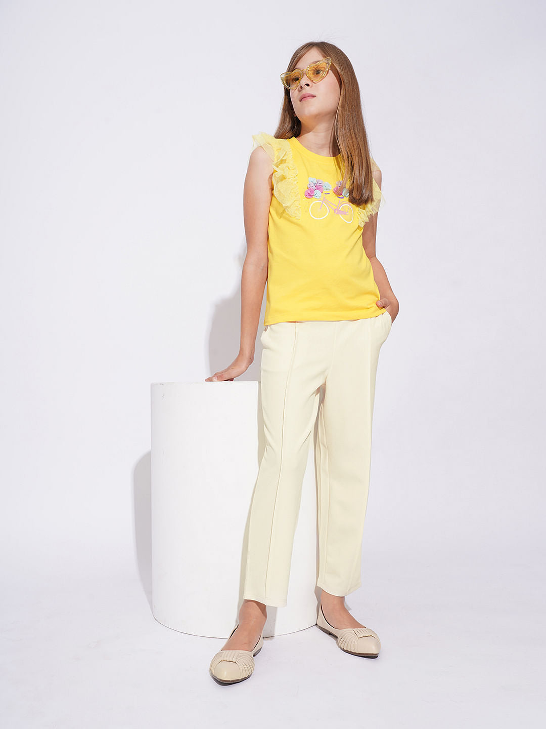 Girls Off-White Casual Pants