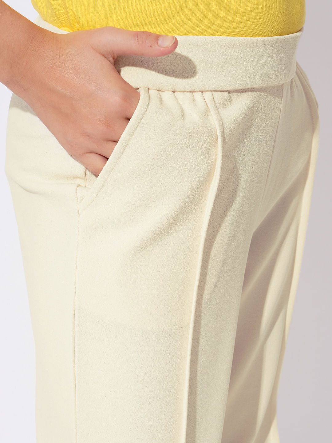 Girls Off-White Casual Pants