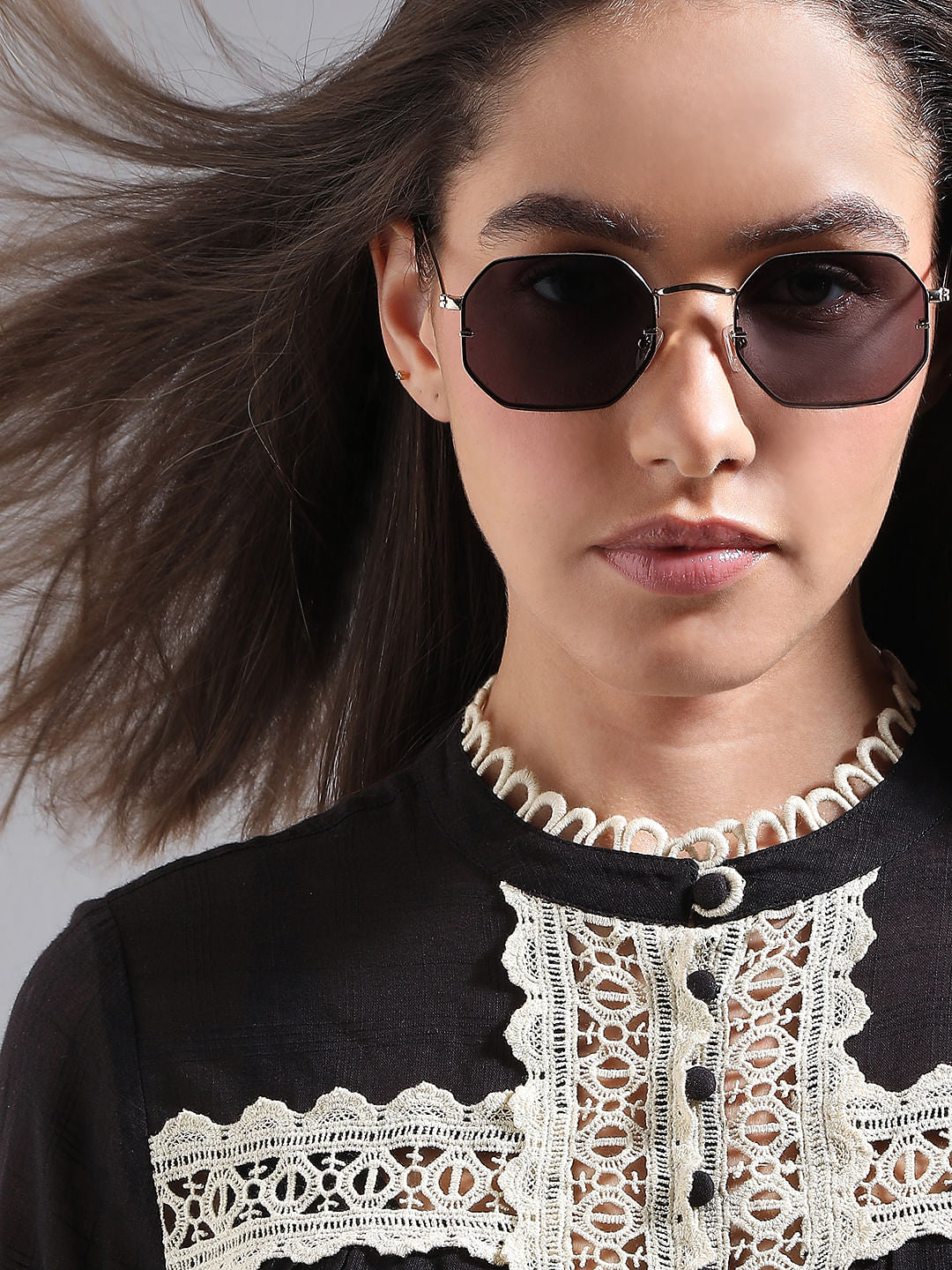 Hexagonal Sunglasses with Detachable Chain - Black main image 0