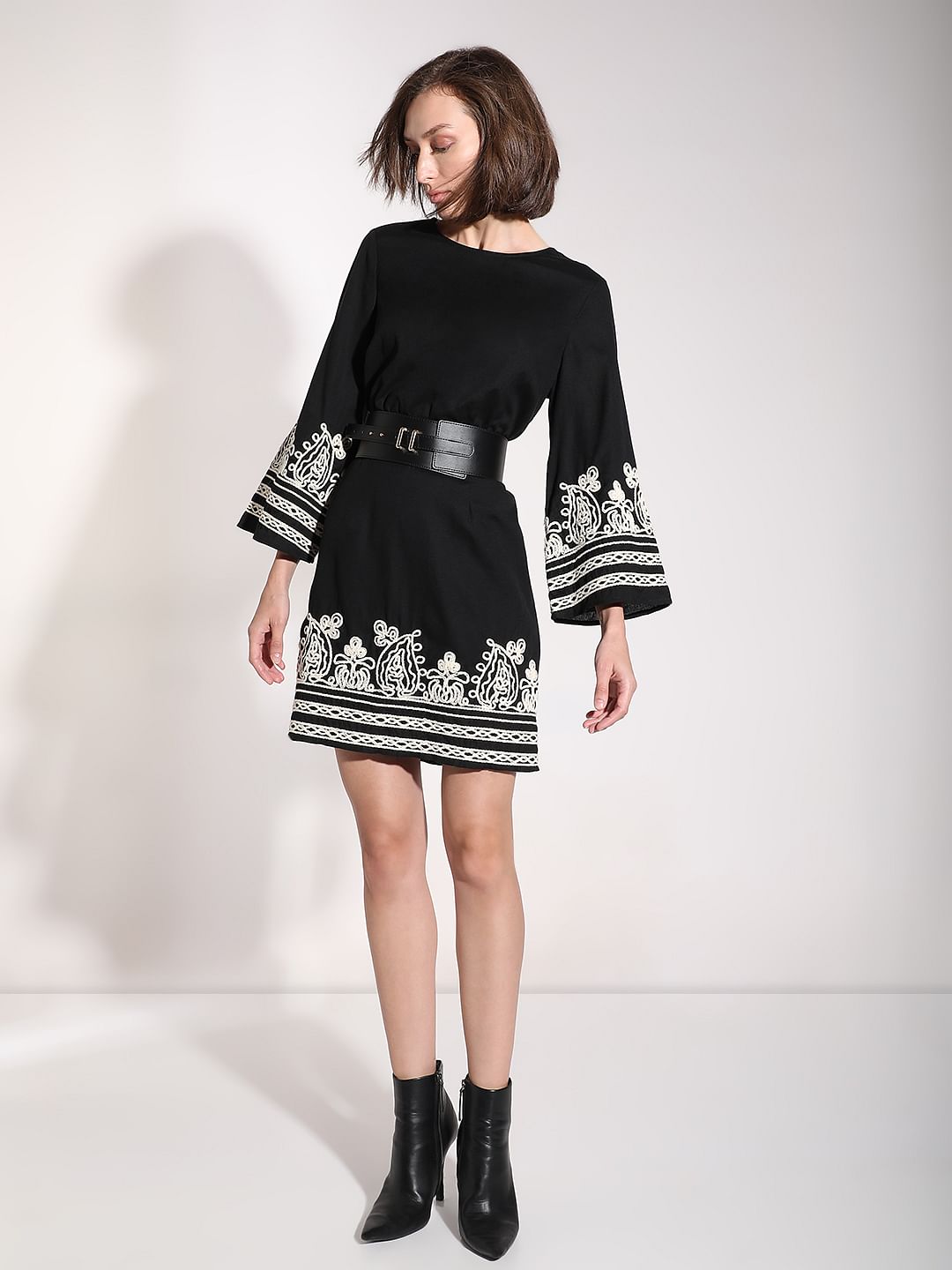 BLACK BELL SLEEVES DRESS