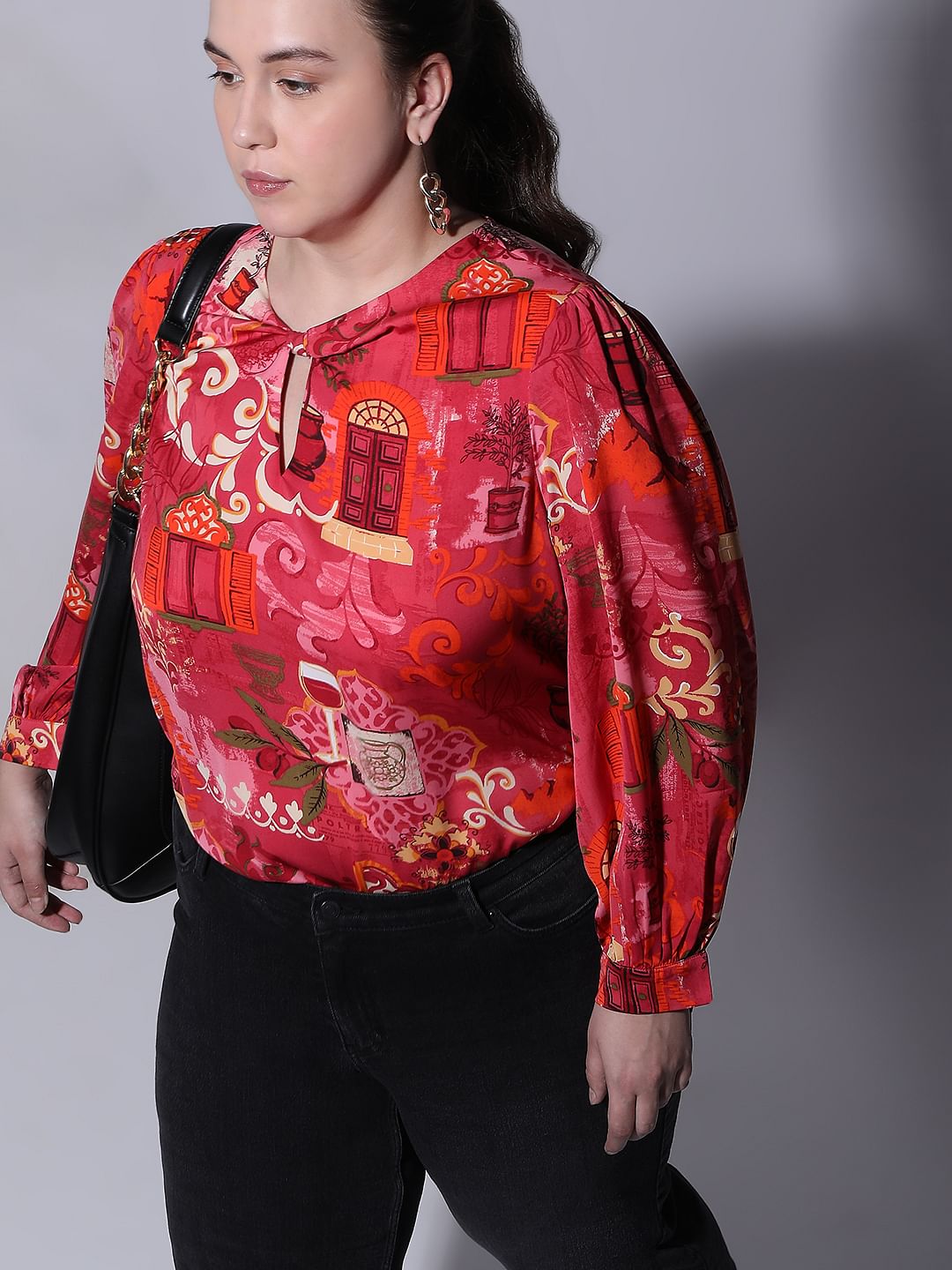 Curve Red Printed Top