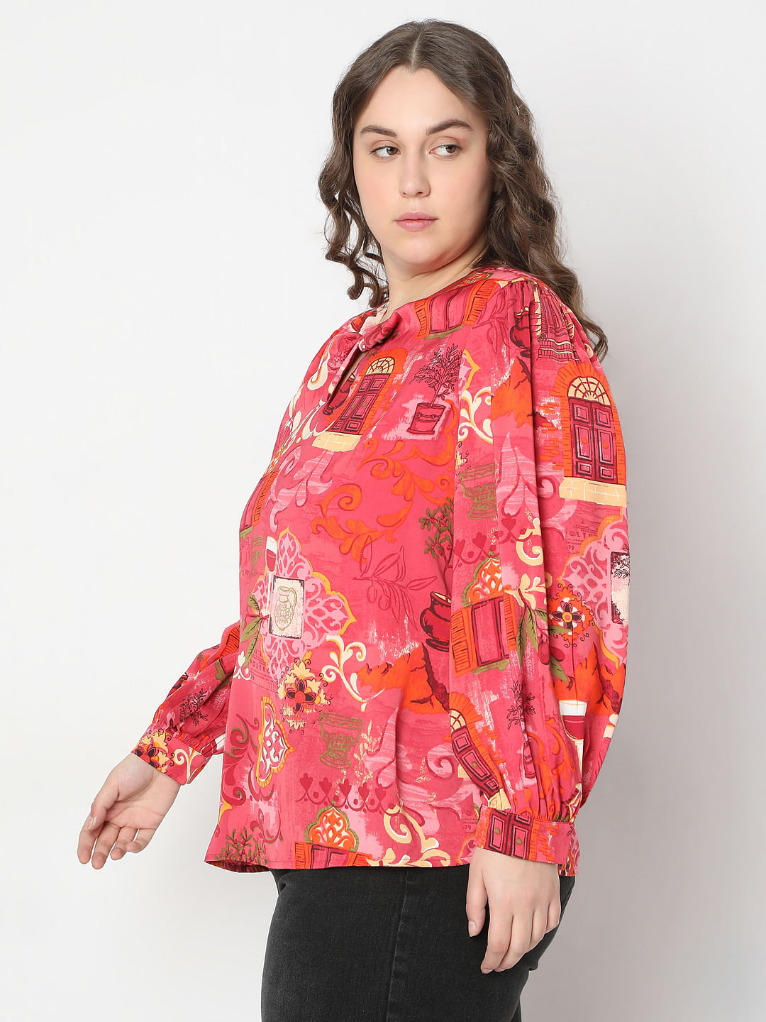 Curve Red Printed Top