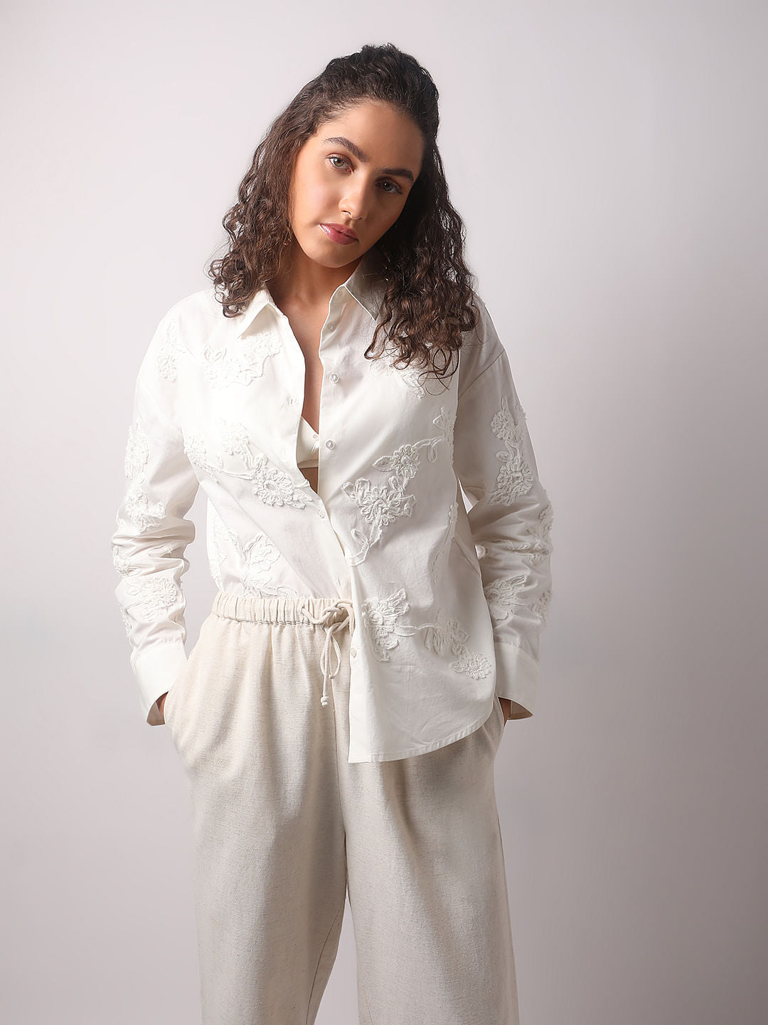 White Floral Appliqu Shirt