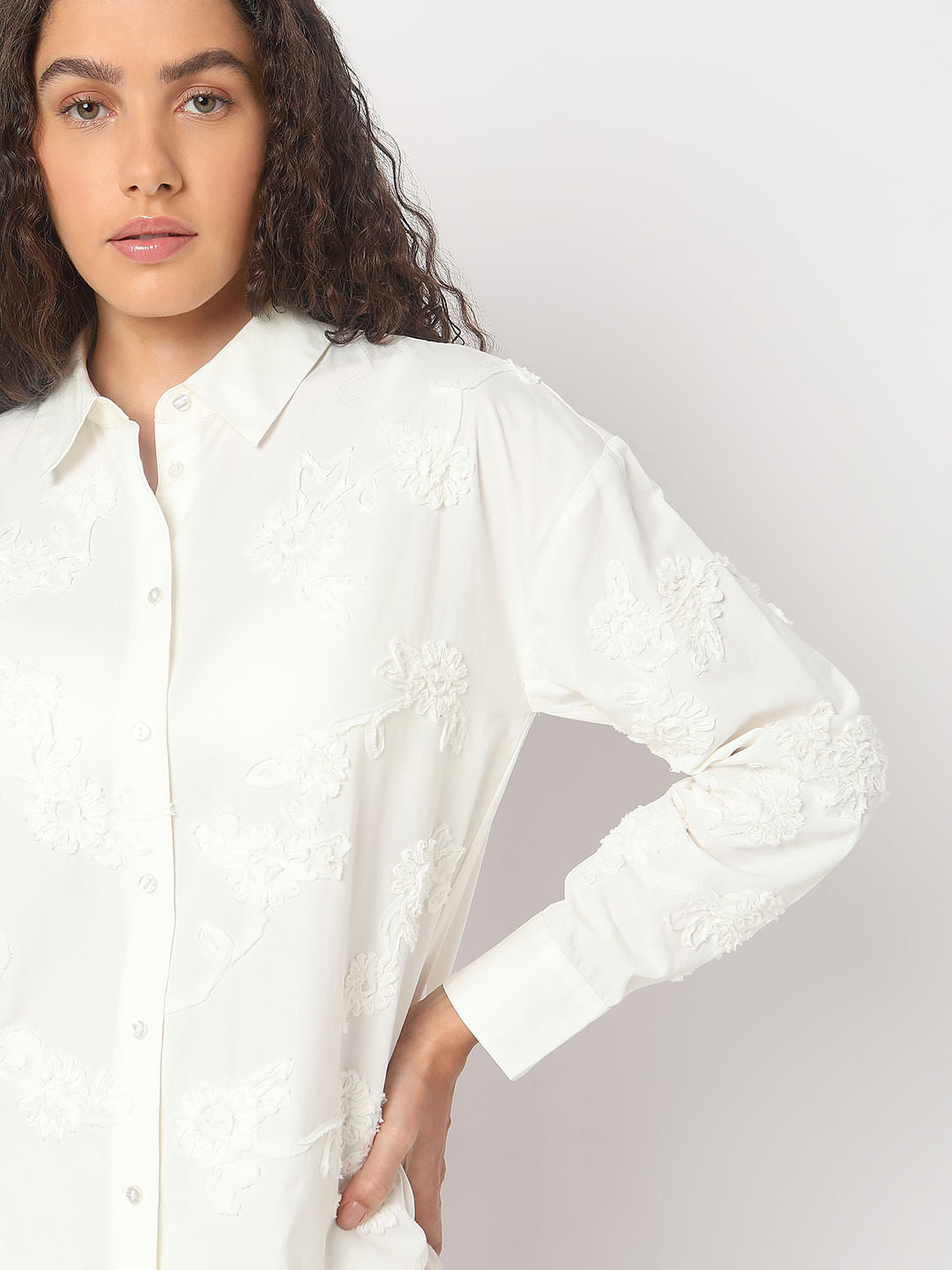 White Floral Appliqu Shirt