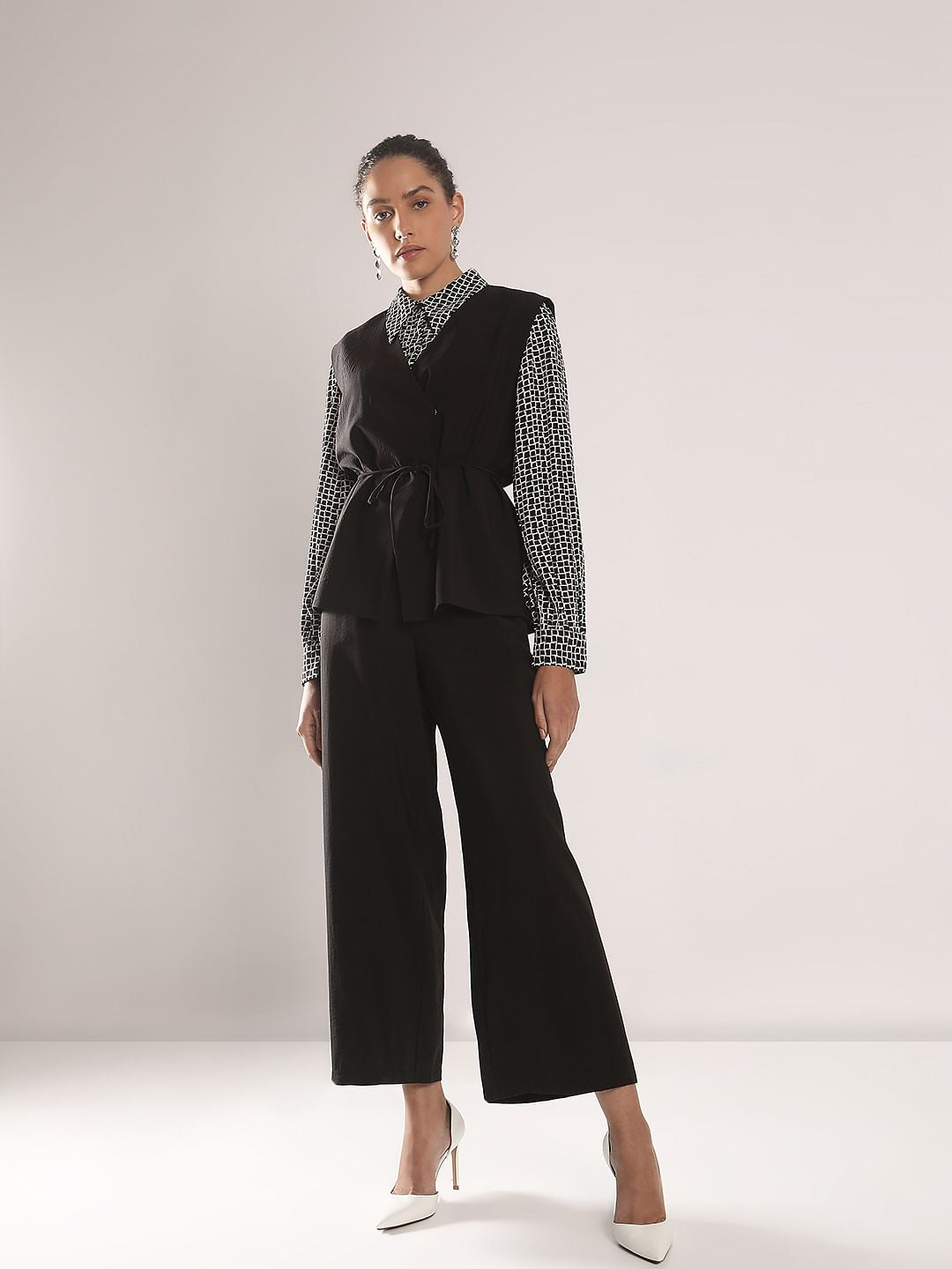 Black High Rise Straight Fit Pants
