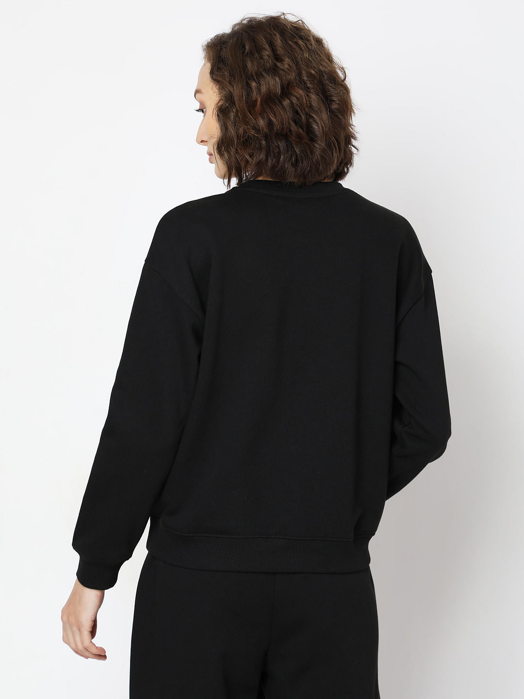 Black Embroidery Sweatshirt