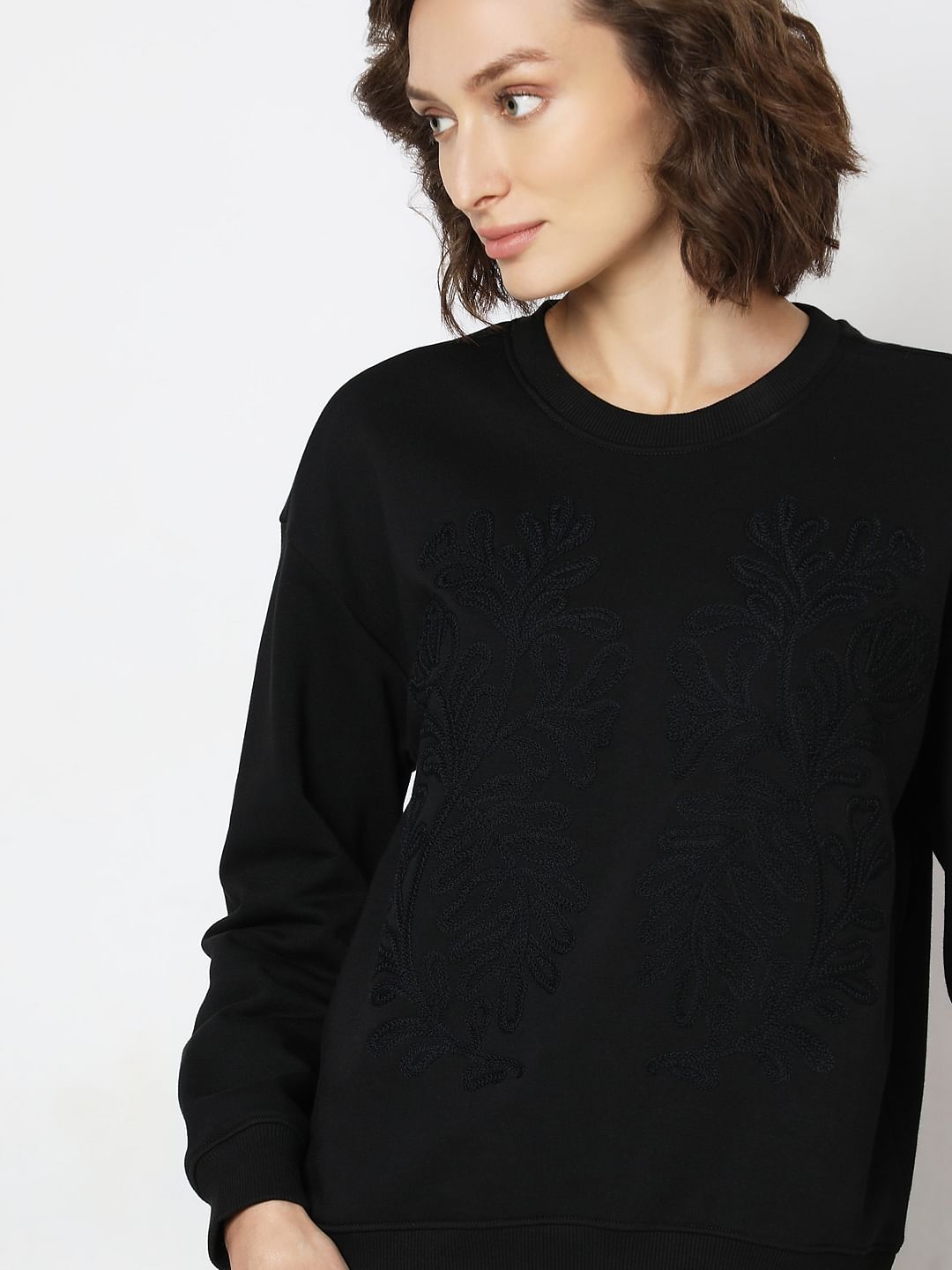 Black Embroidery Sweatshirt