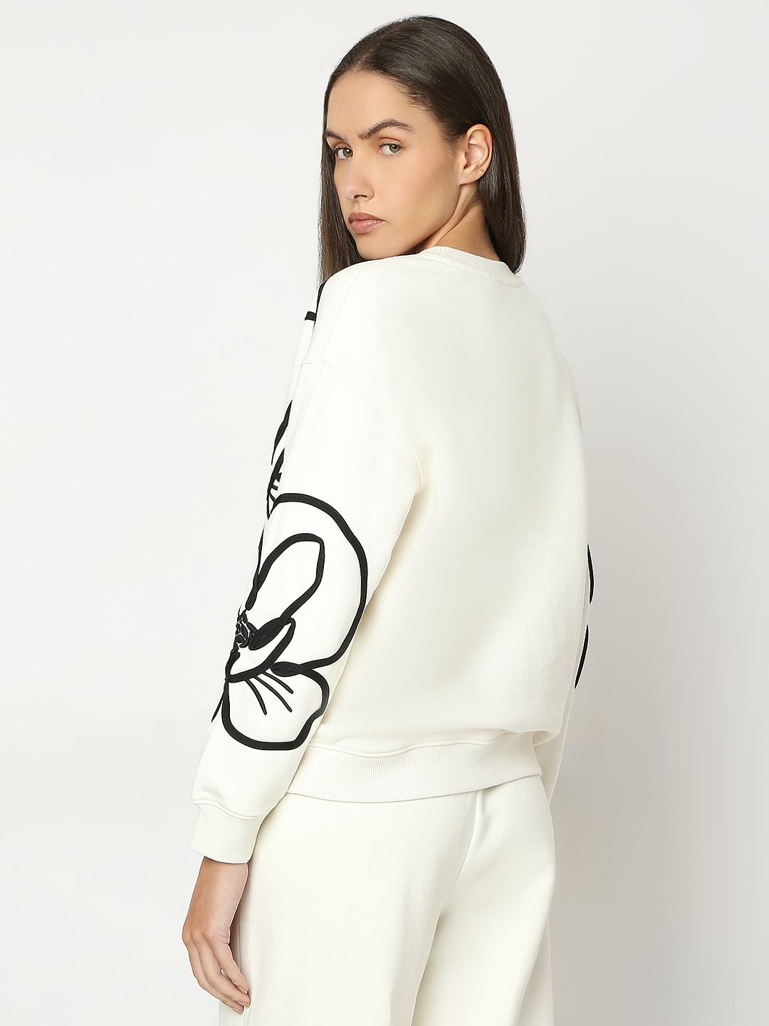 White Flower Embroidery Sweatshirt