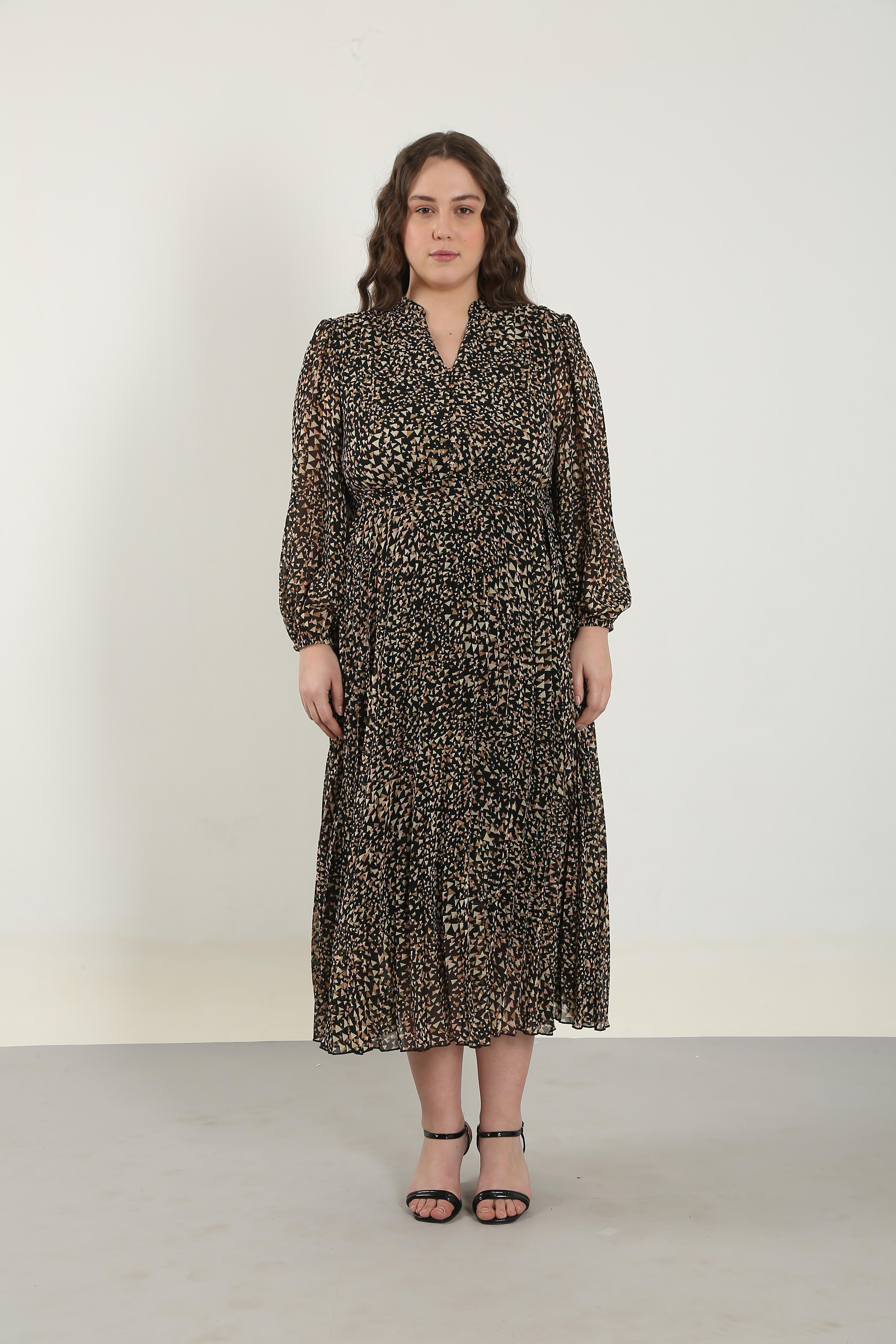 Vero Moda Curve Black Printed Midaxi Dress