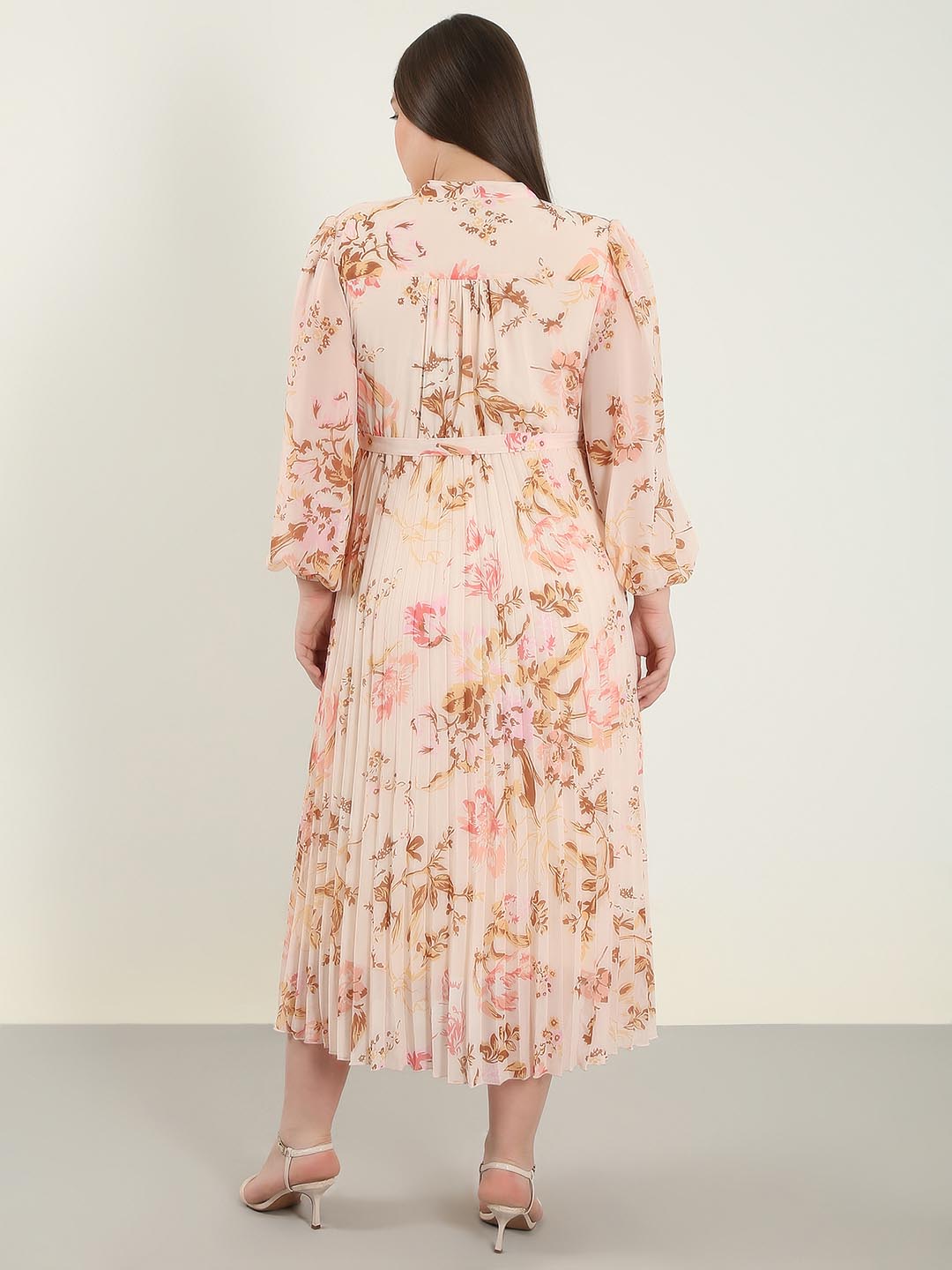 Vero Moda Curve Peach Floral Midaxi Pleated Dress