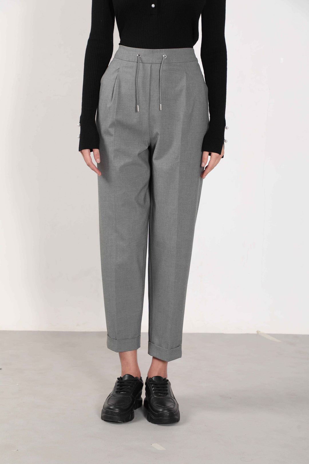 Vero Moda Light Grey Tapered Fit Pants