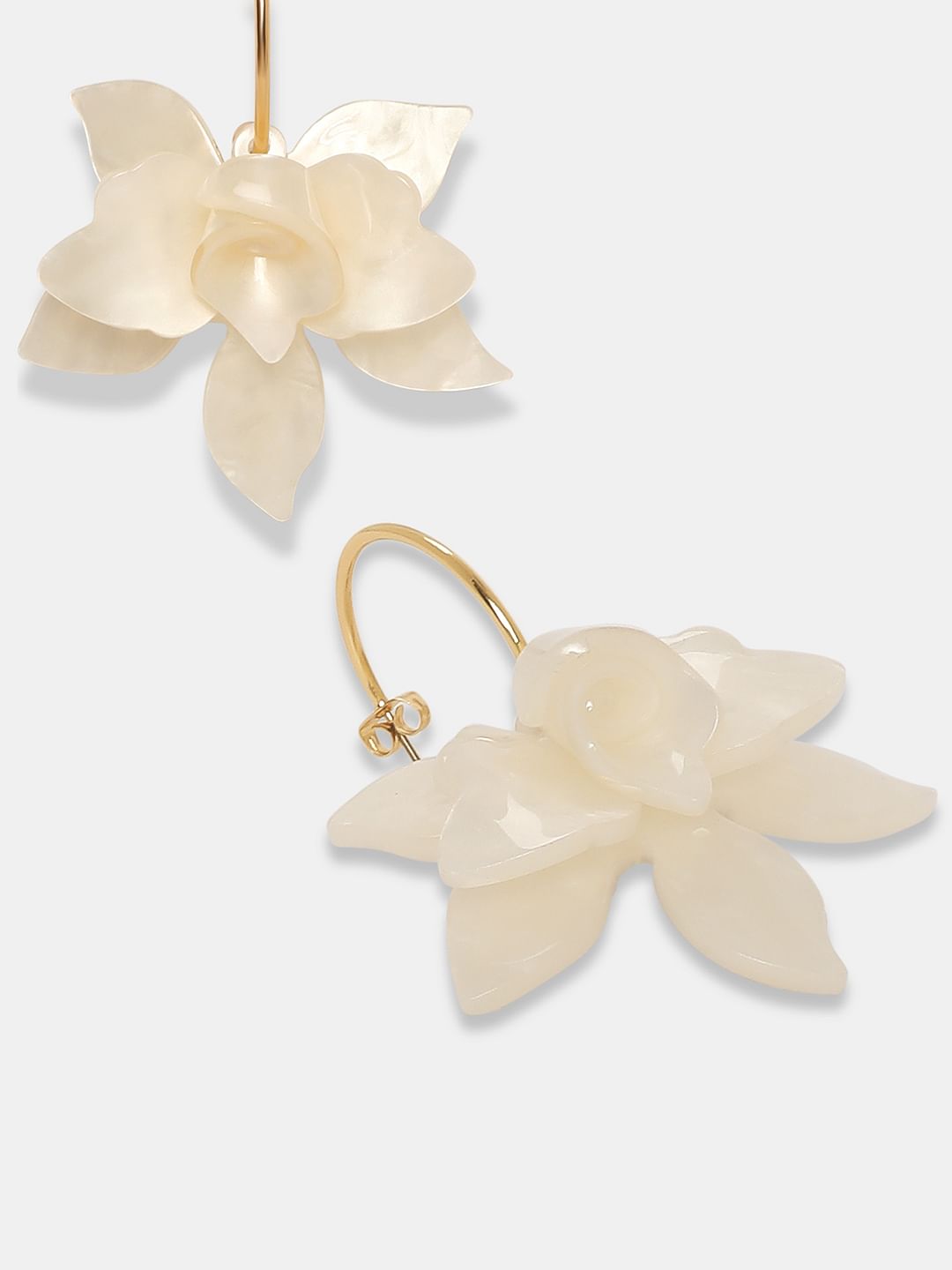 Off-White Pearl Flower Earrings