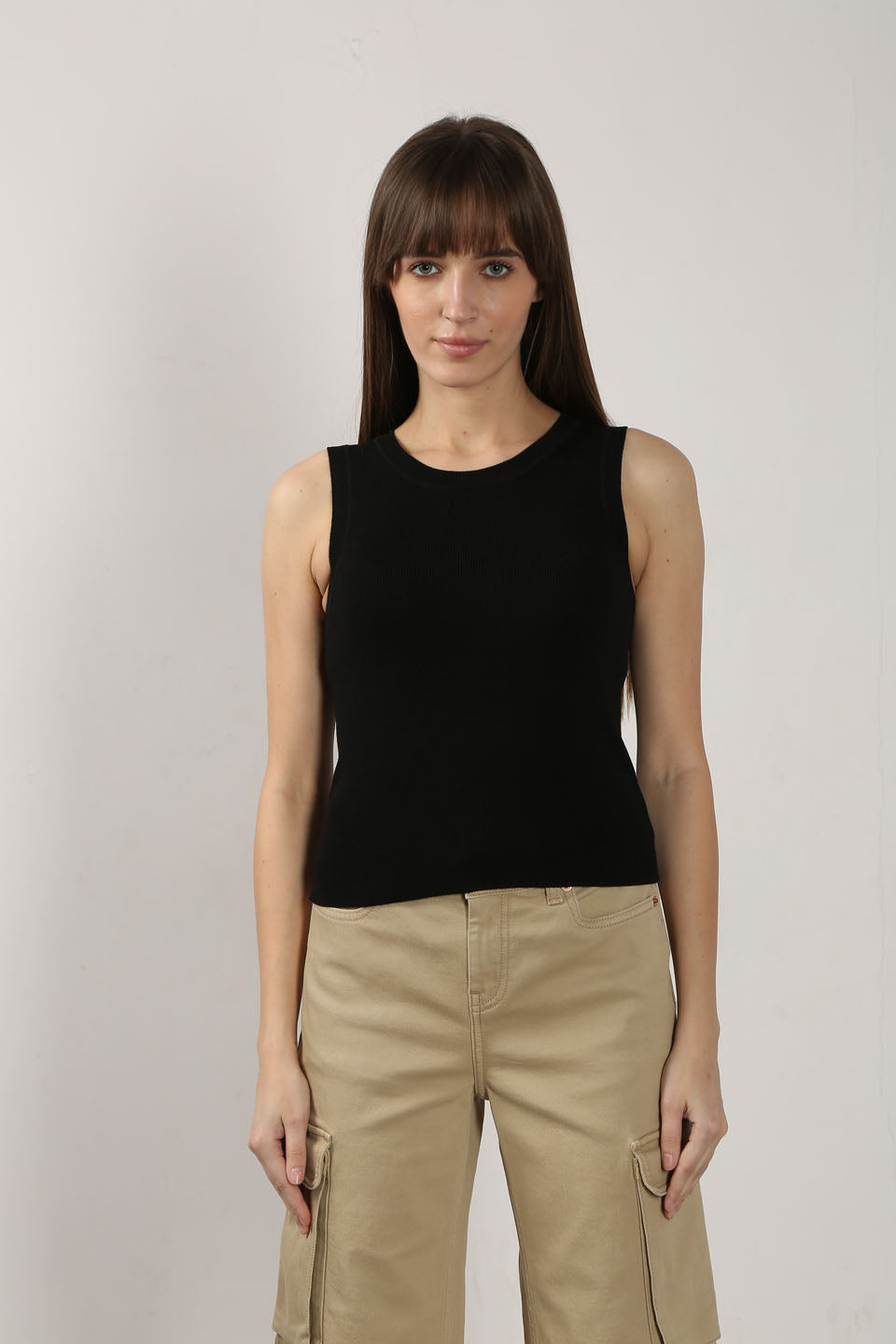 Black Sleeveless Fitted Top