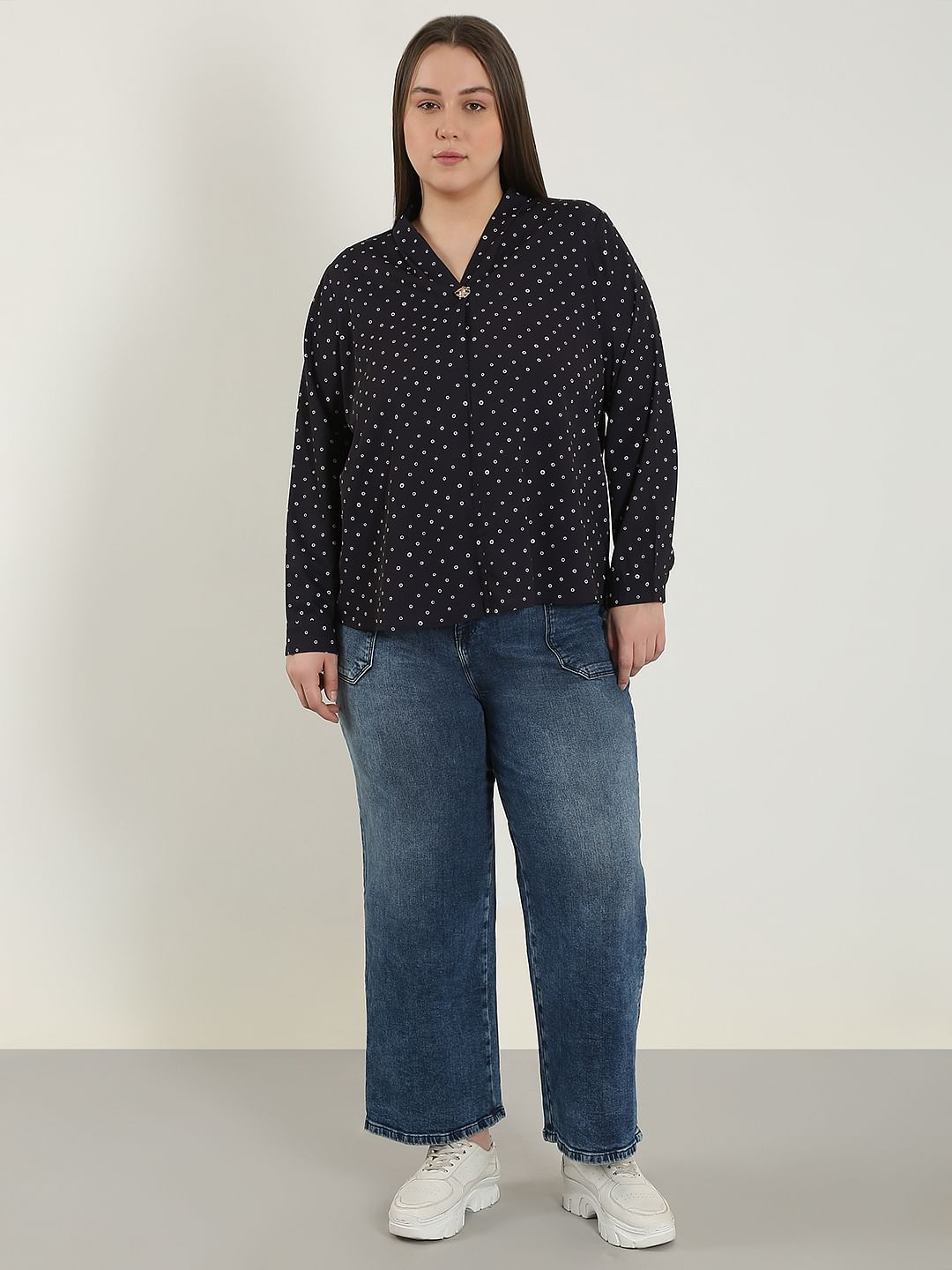 Curve Black Printed V Neck Top