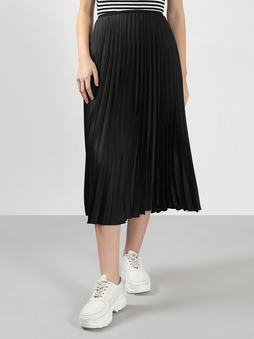 Black High Rise Pleated Midi Skirt