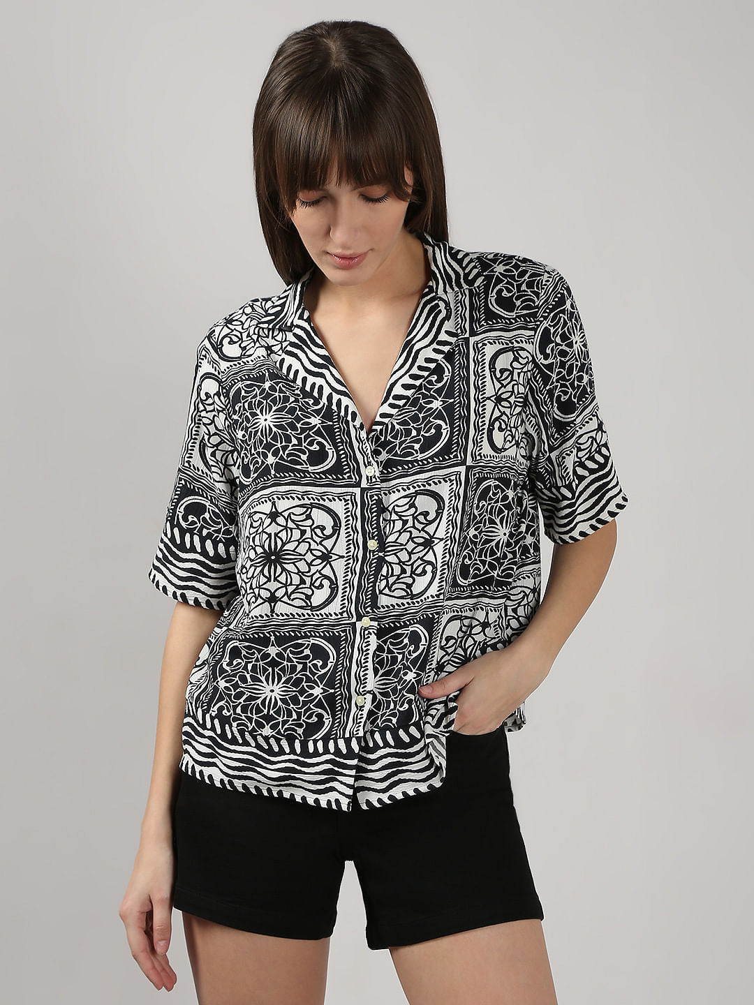 Black & White Printed Short Sleeves Shirt