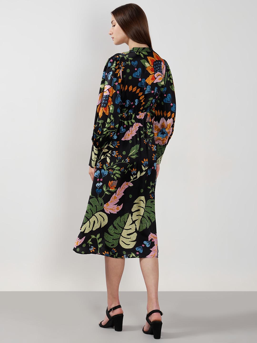 Vero Moda Black Printed Midi Dress