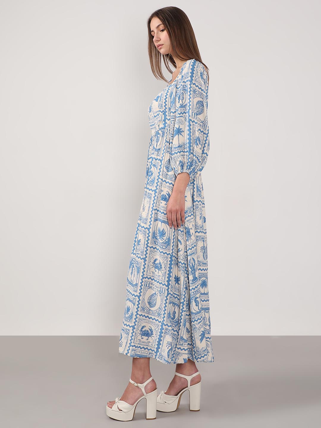 Vero Moda White & Blue Printed Viscose Dress