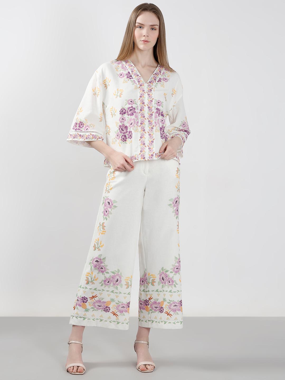 Vero Moda White Printed V-Neck Top