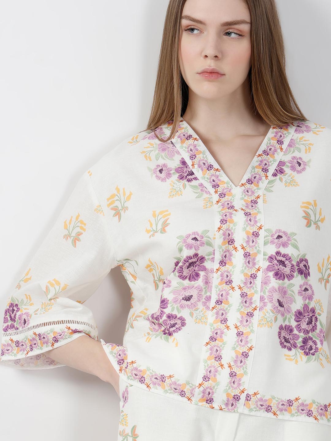 Vero Moda White Printed V-Neck Top