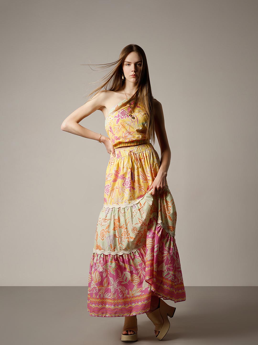 Vero Moda Multi-Colour Printed Flared Skirt