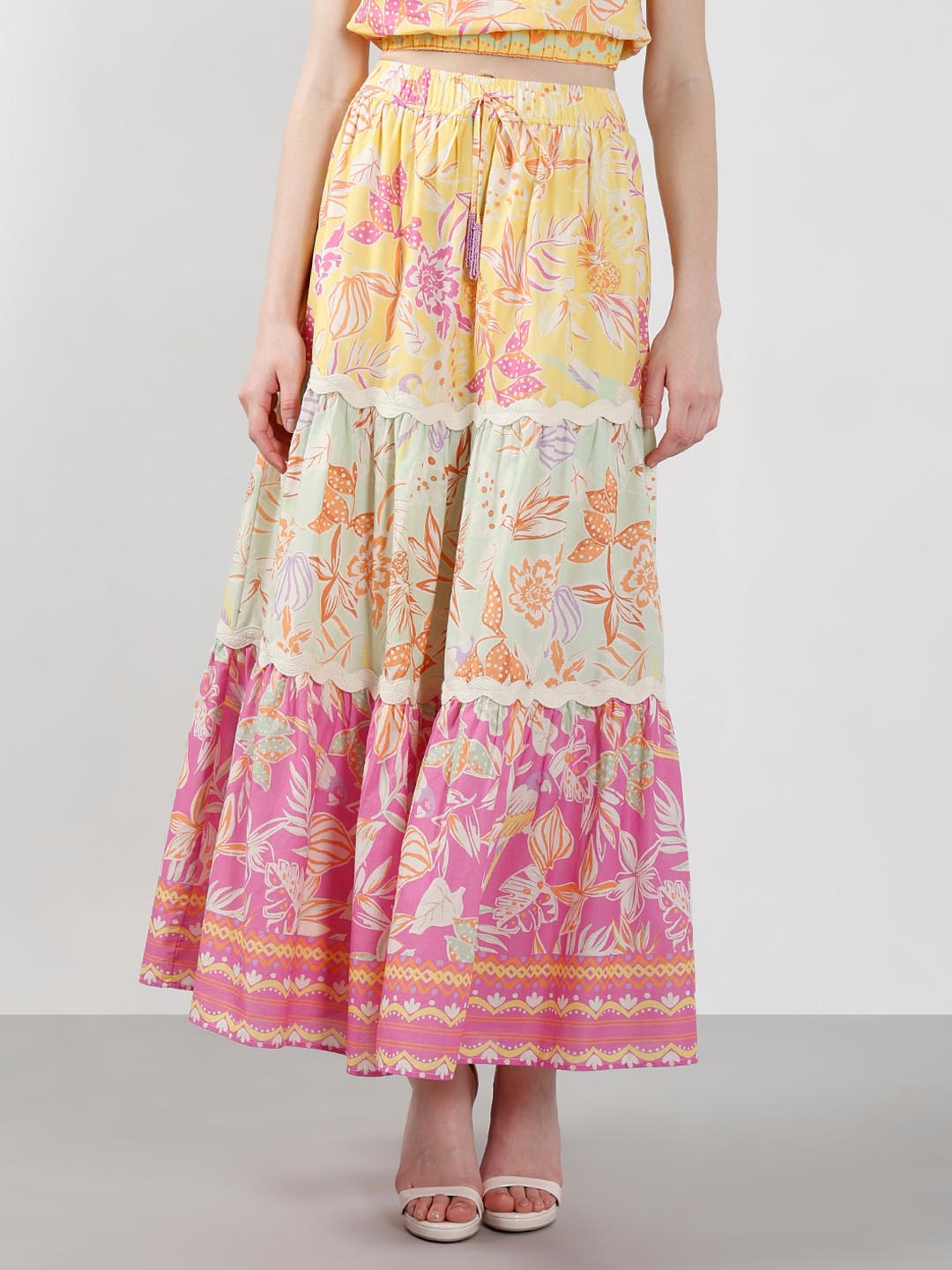 Vero Moda Multi-Colour Printed Flared Skirt