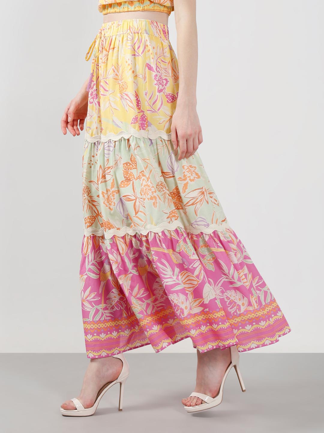 Vero Moda Multi-Colour Printed Flared Skirt