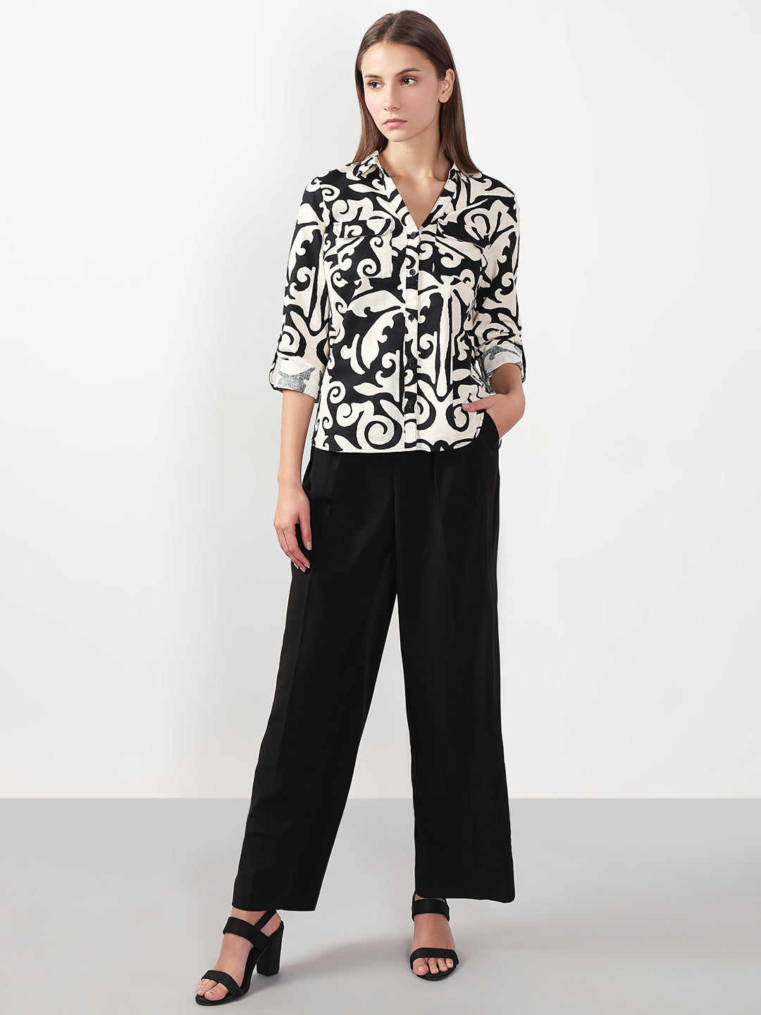 VERO MODA Black & White Printed Shirt